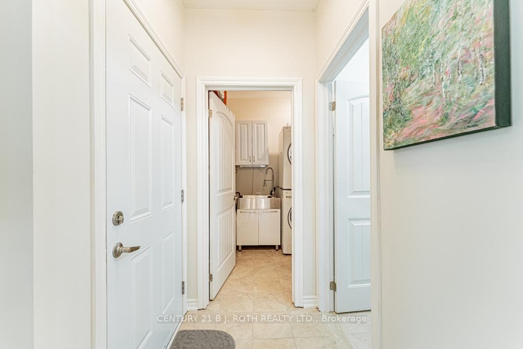39 Riverwalk Drive photo 20