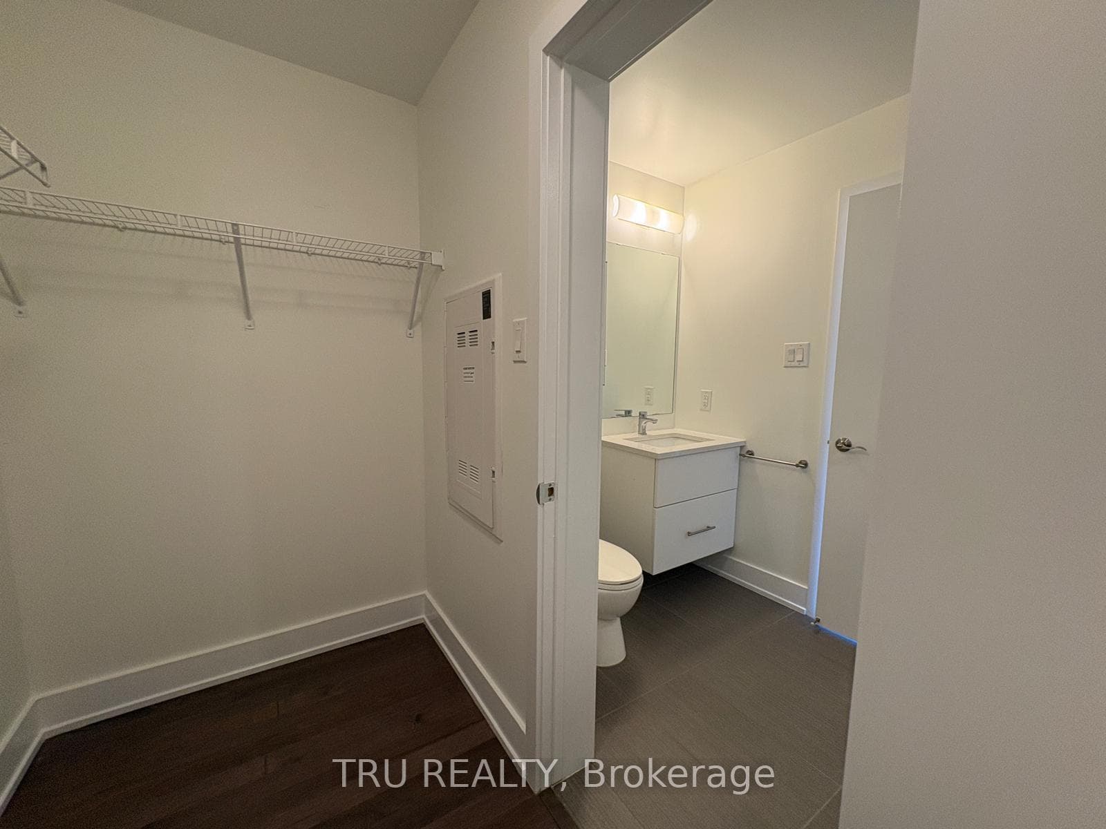 108 Richmond Road Unit 607 photo 24