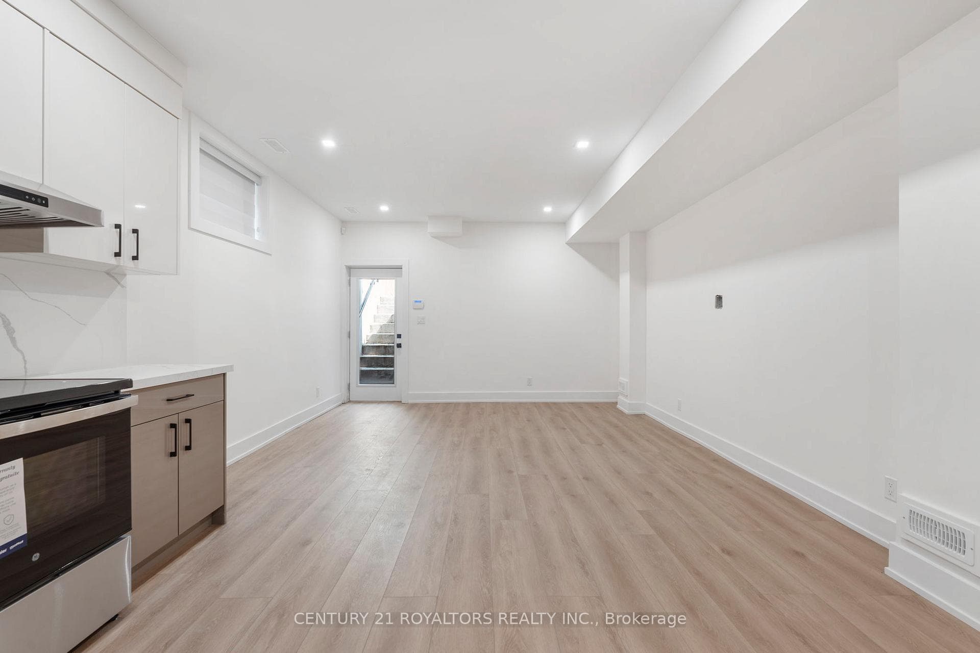 5A Pine Avenue photo 29