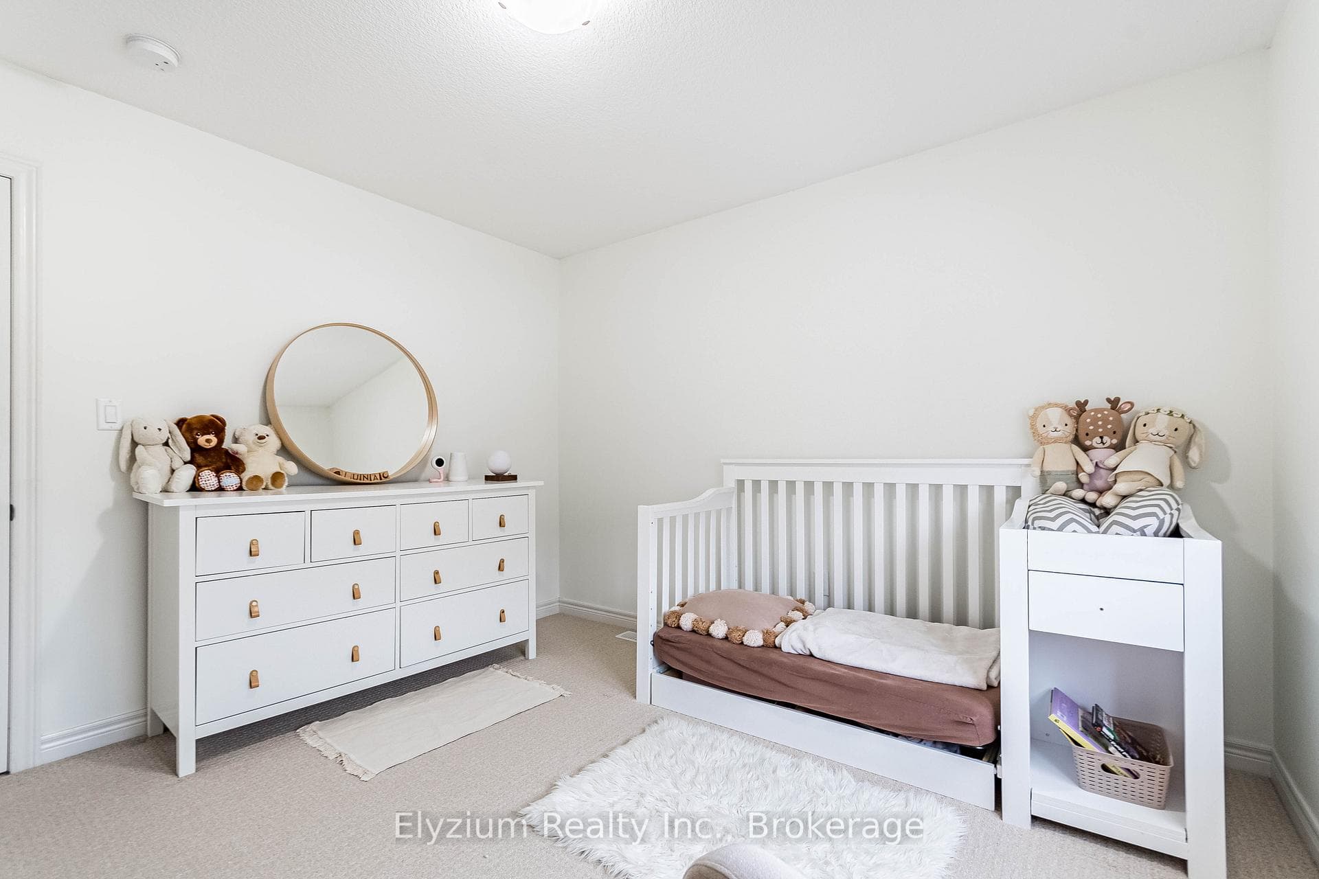 6 Ambrose Avenue photo 32
