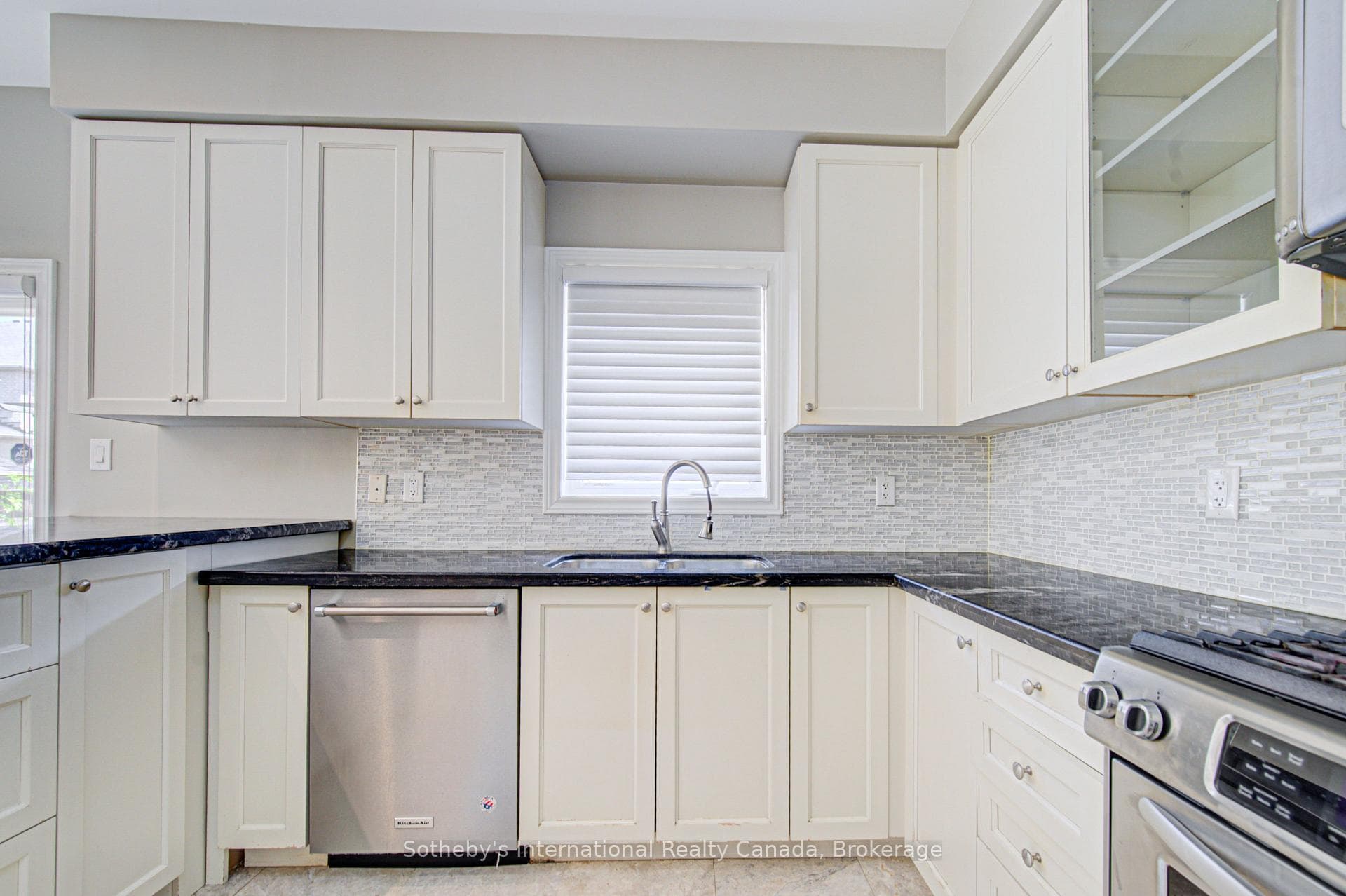 9 Aidan Drive photo 18
