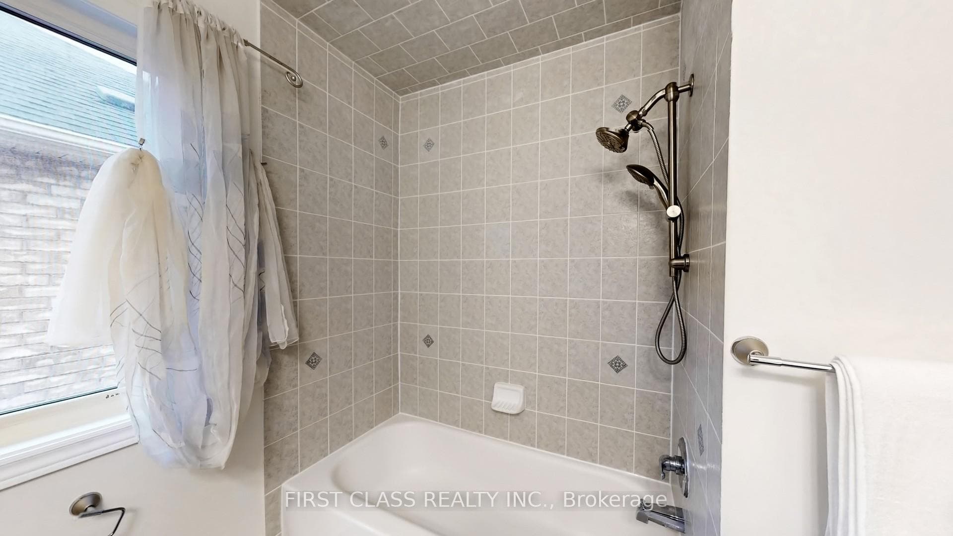 685 Cornell Rouge Boulevard photo 42