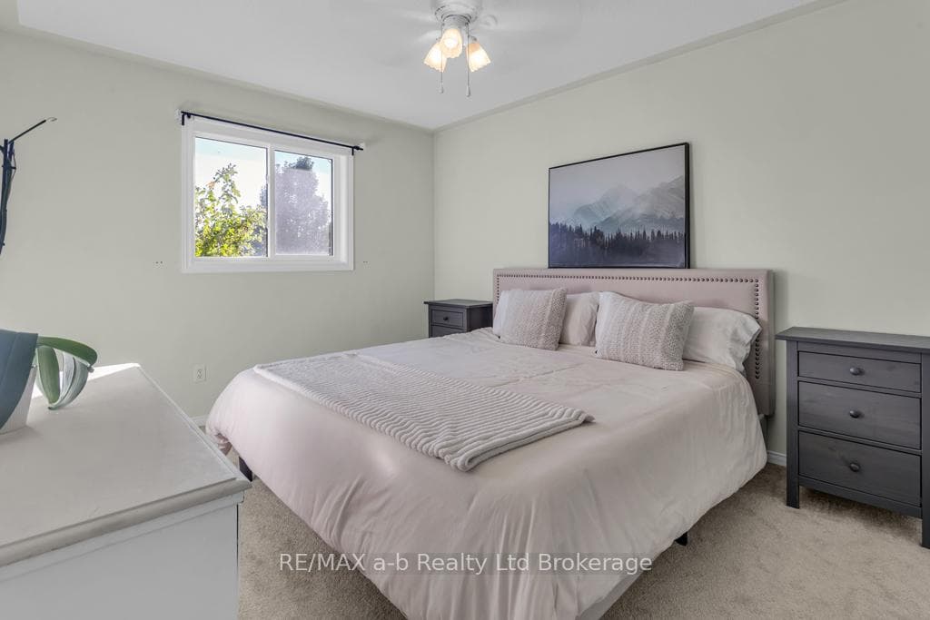 32 Magnolia Drive photo 8