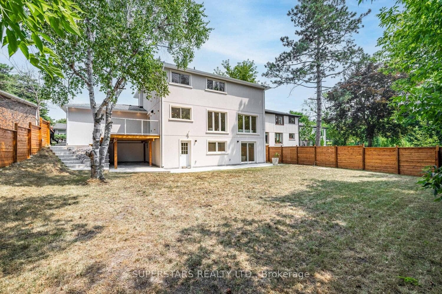 43 Thorny Brae Drive photo 48
