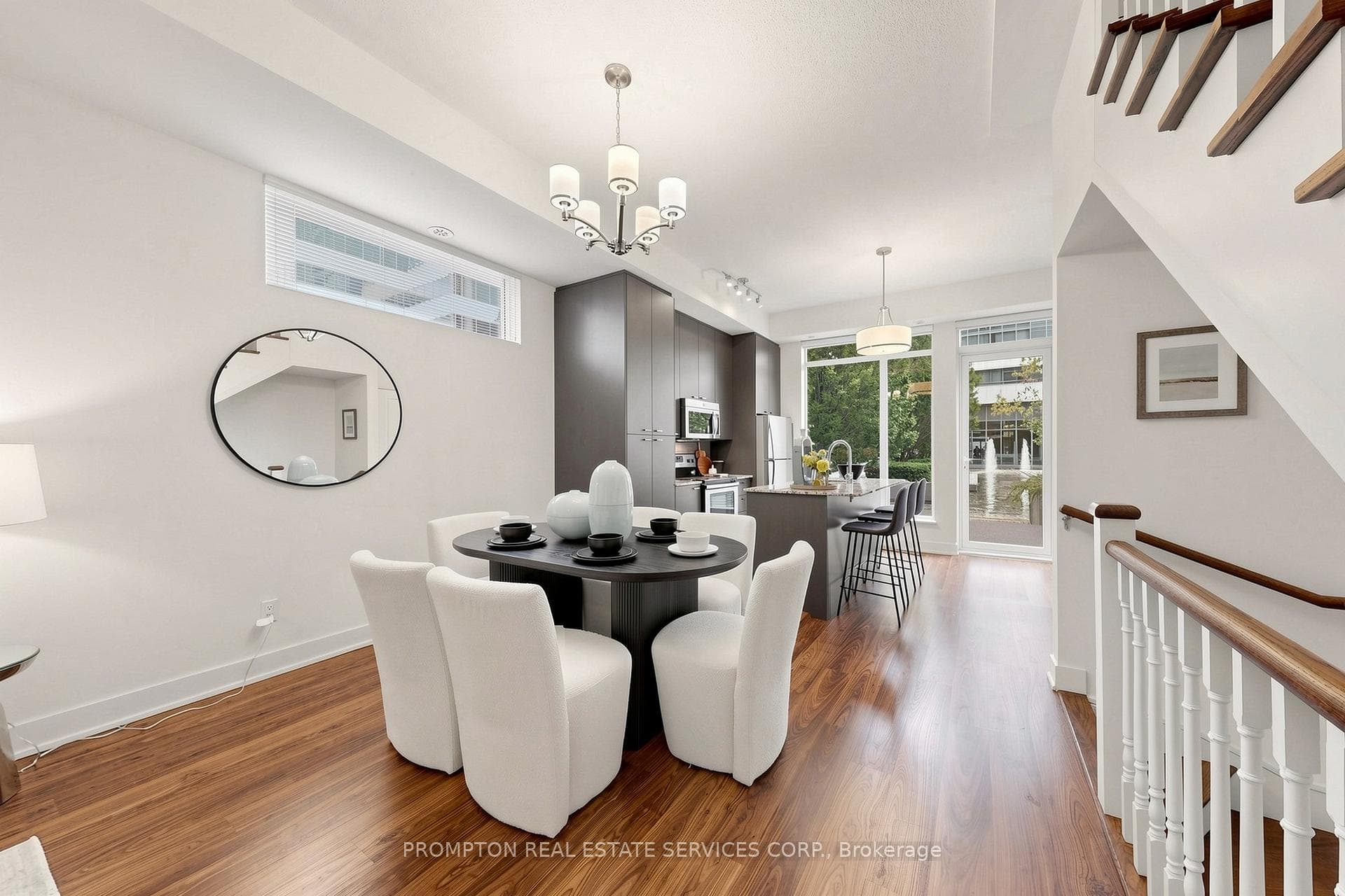 88 Sheppard Avenue Unit Th17 photo 7