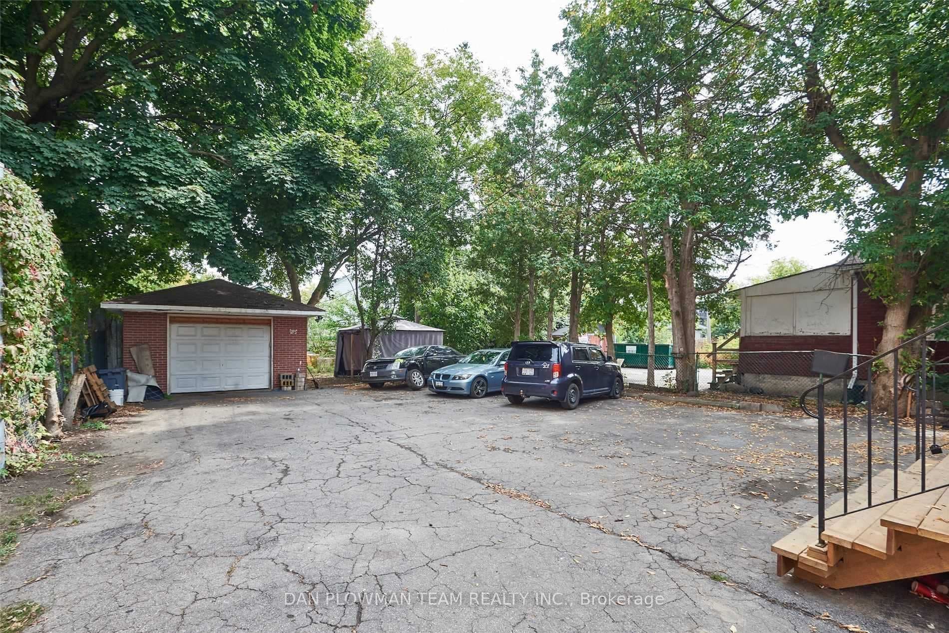 191 Simcoe Street Unit Basemnt photo 13