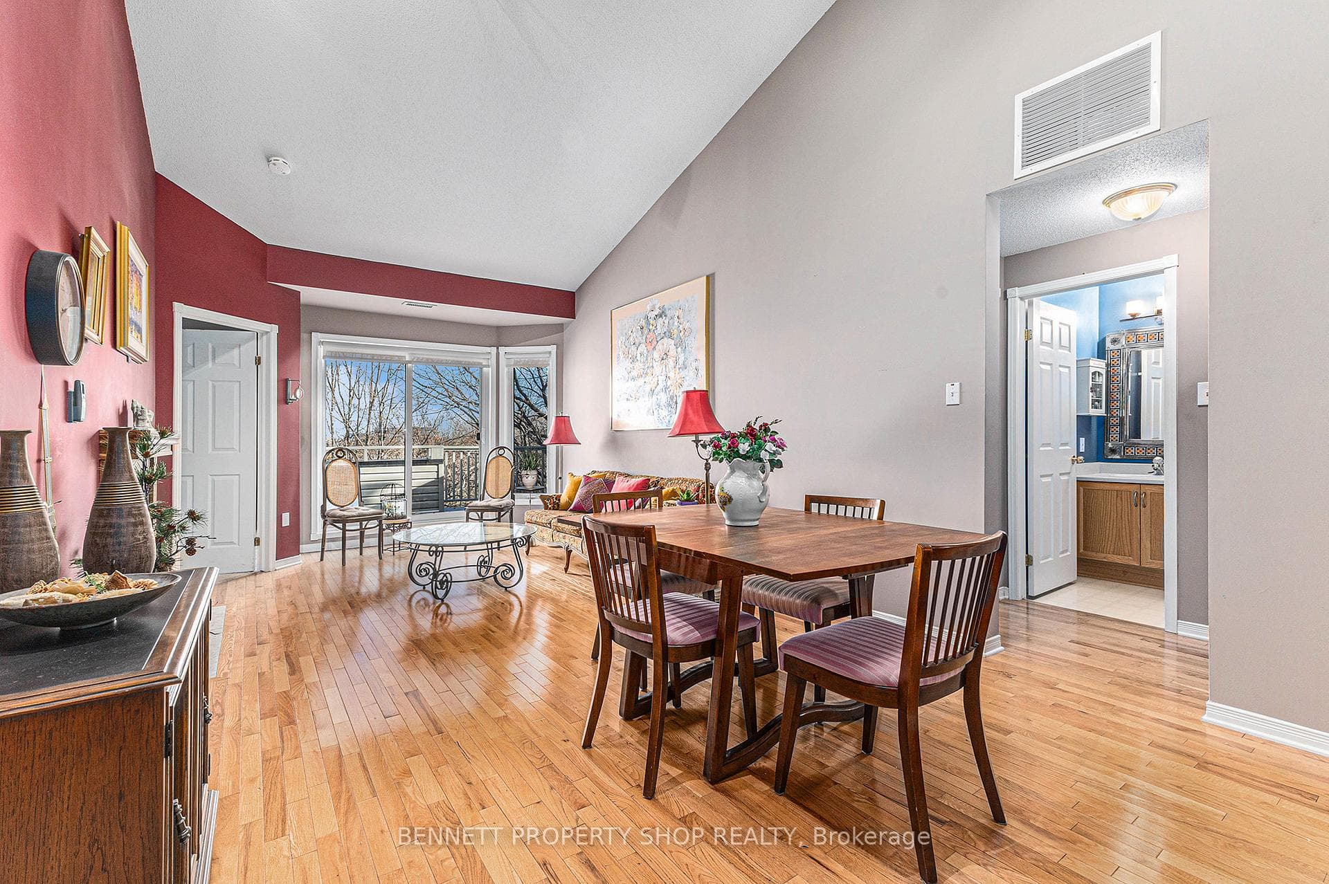 102 Robson Court photo 13