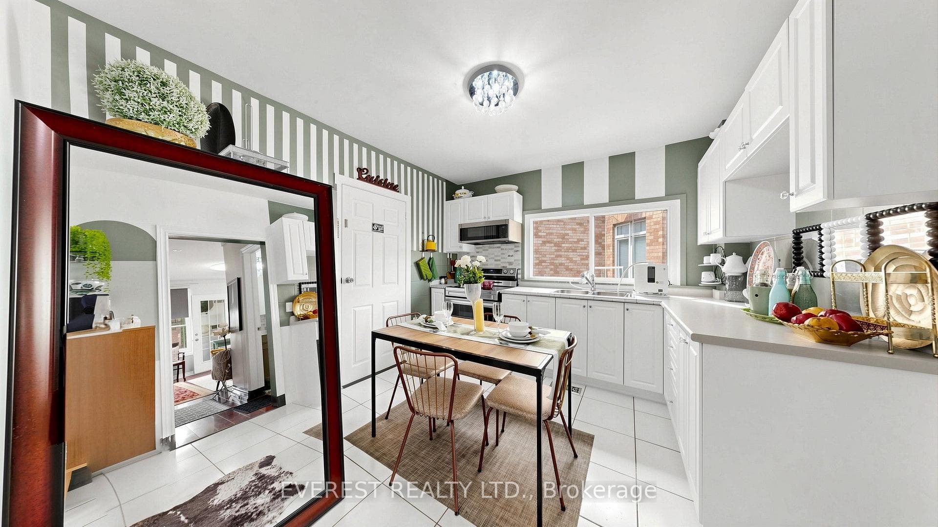922A Danforth Road photo 9