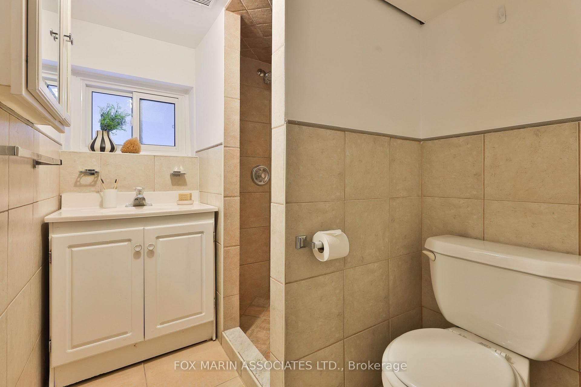 147 Kitchener Avenue photo 31