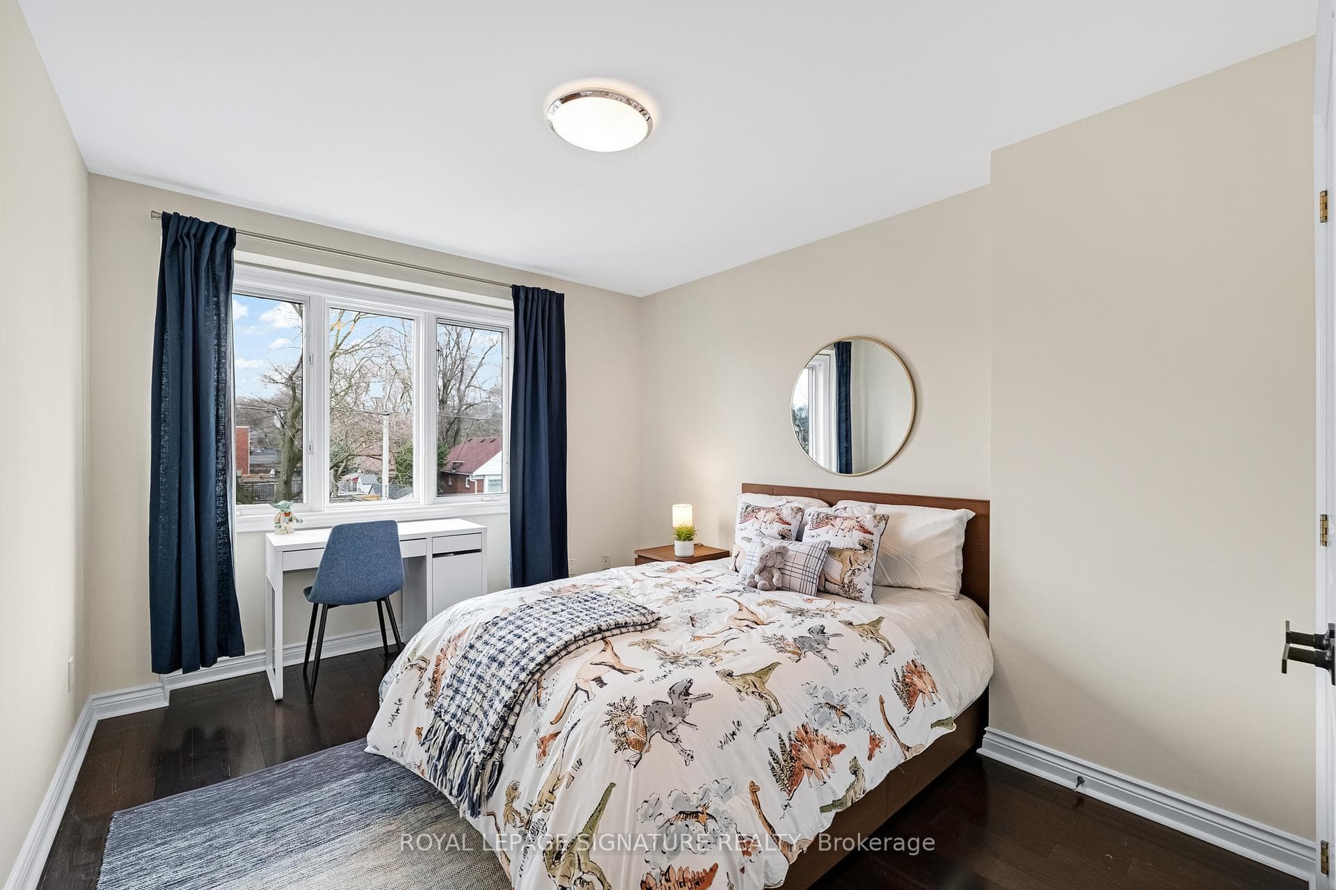343 Sutherland Drive photo 20