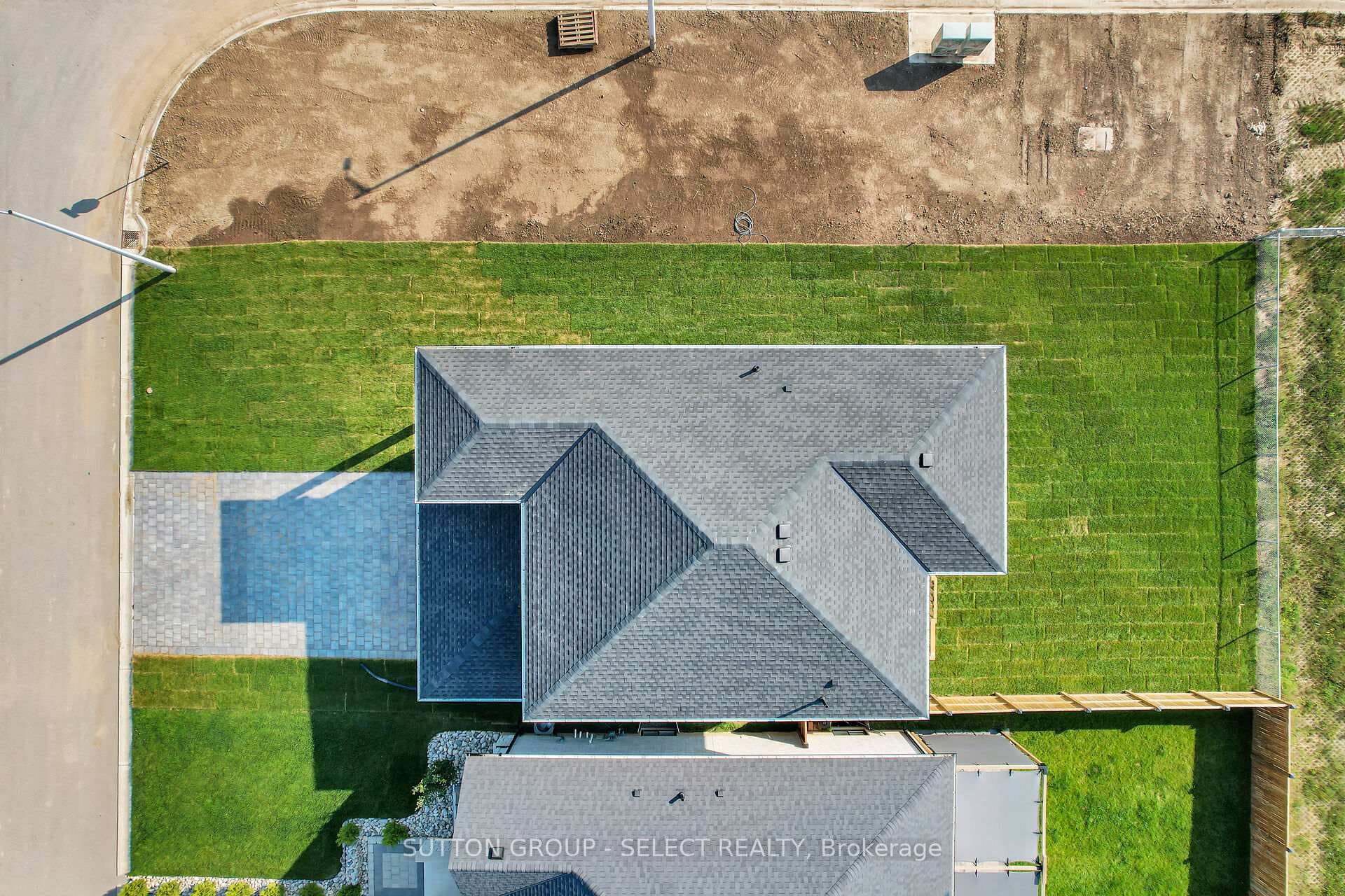 57 BRISCOE Crescent photo 35