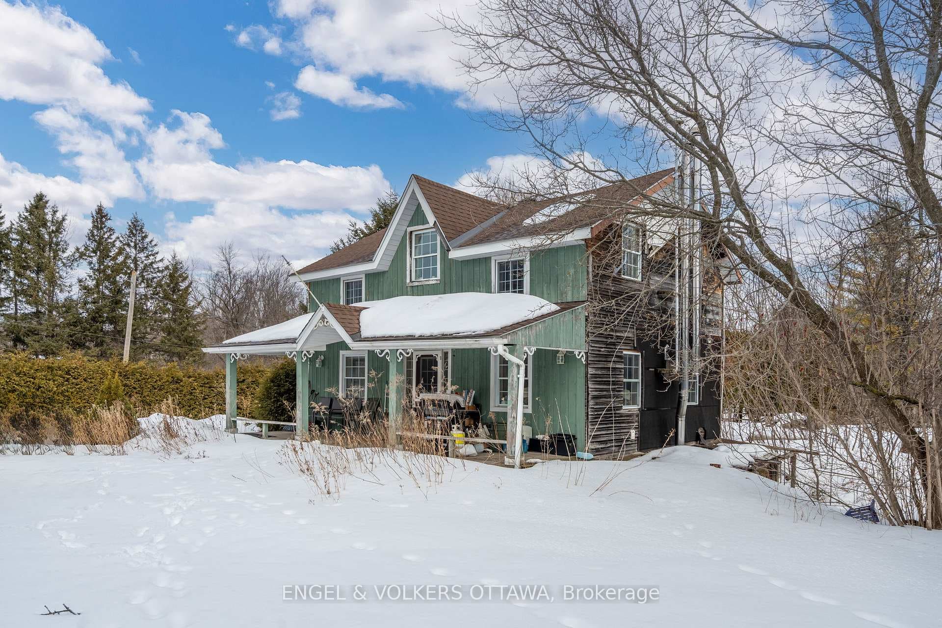 8666 Springhill Road photo 3