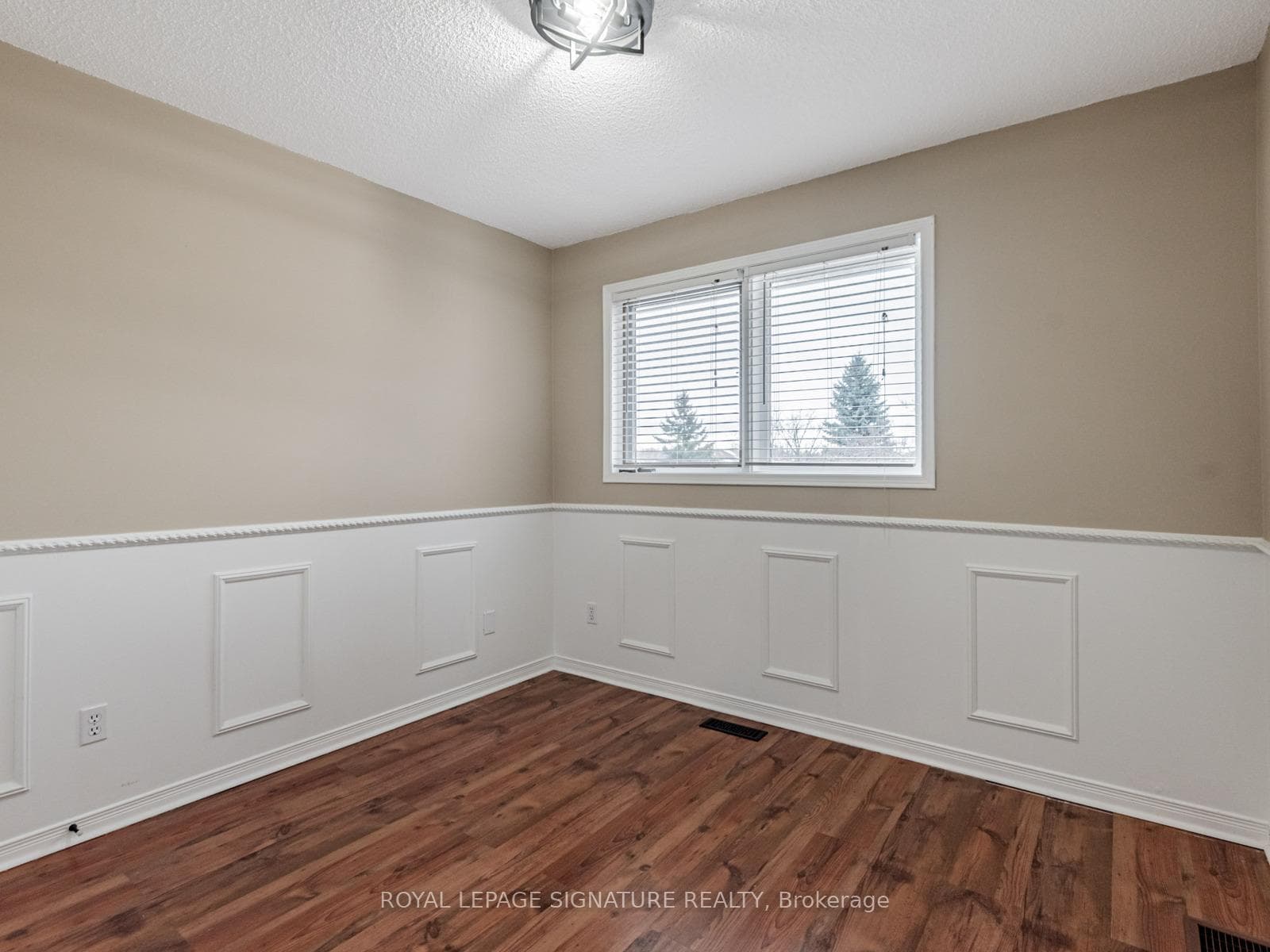 10 Laidlaw Drive photo 22