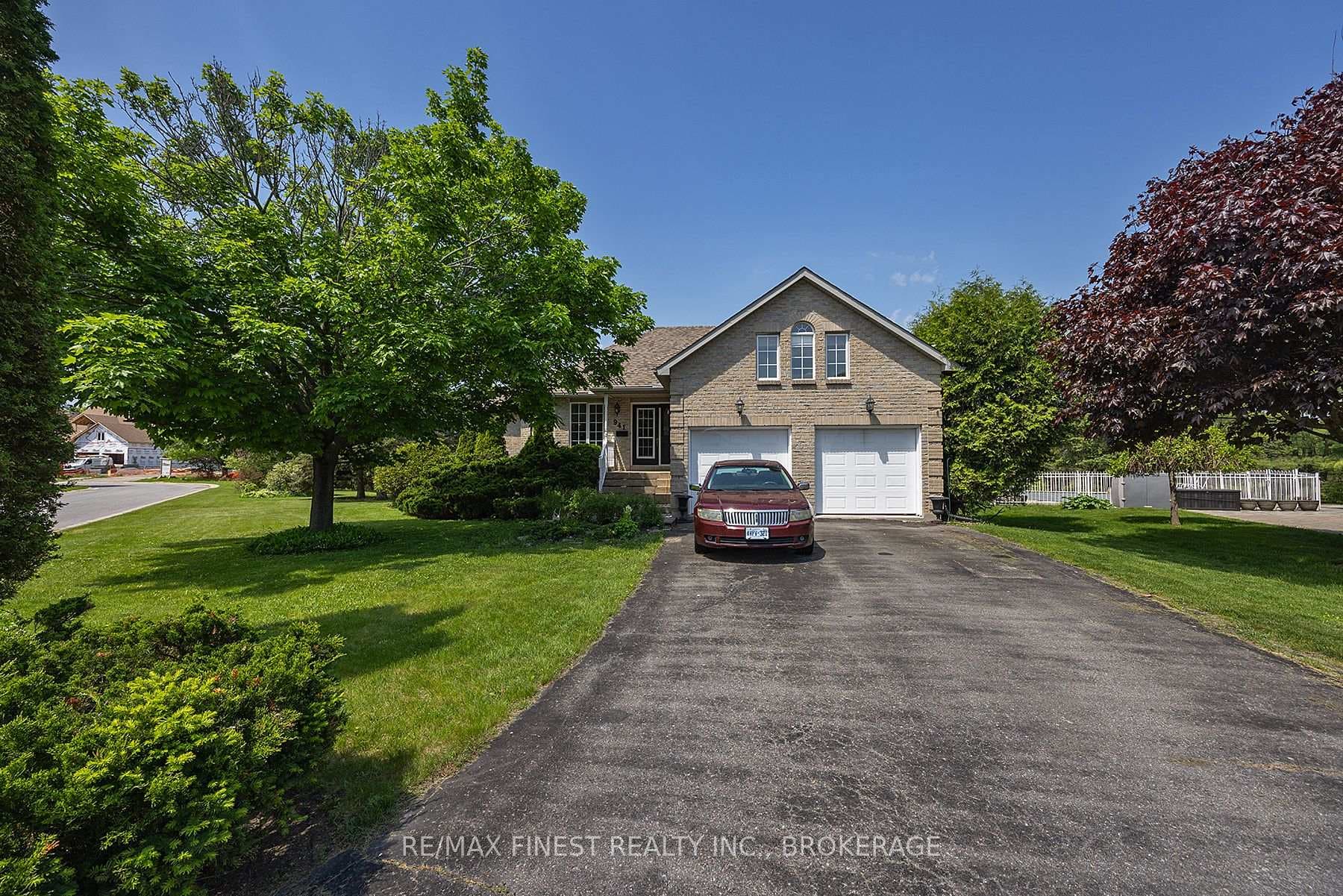 941 Malvern Terrace photo 3