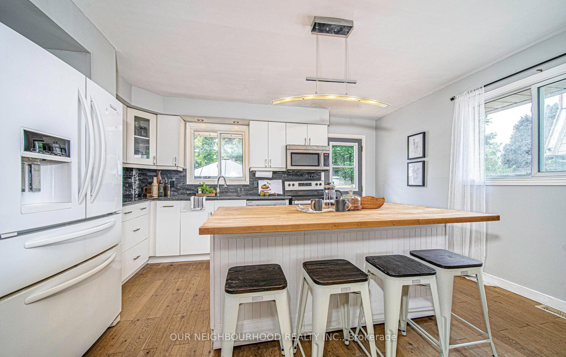 230 Waverly Street photo 11