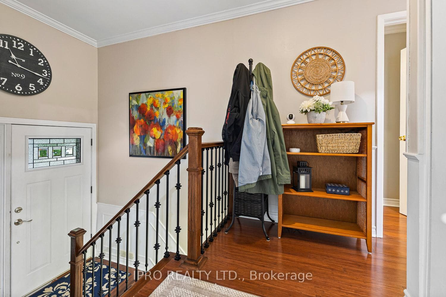 216 Thoms Crescent photo 5