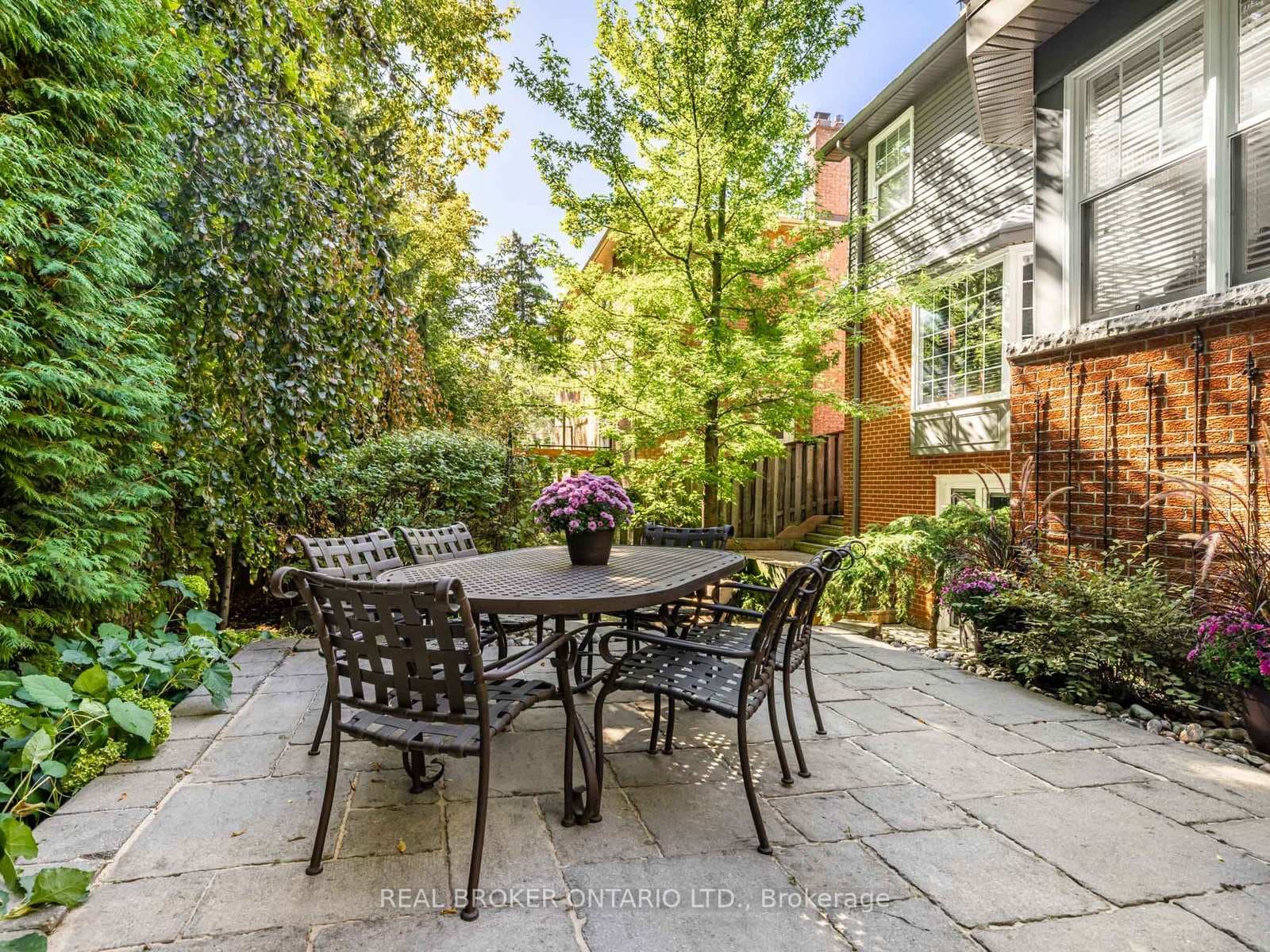 9 Temagami Court photo 39
