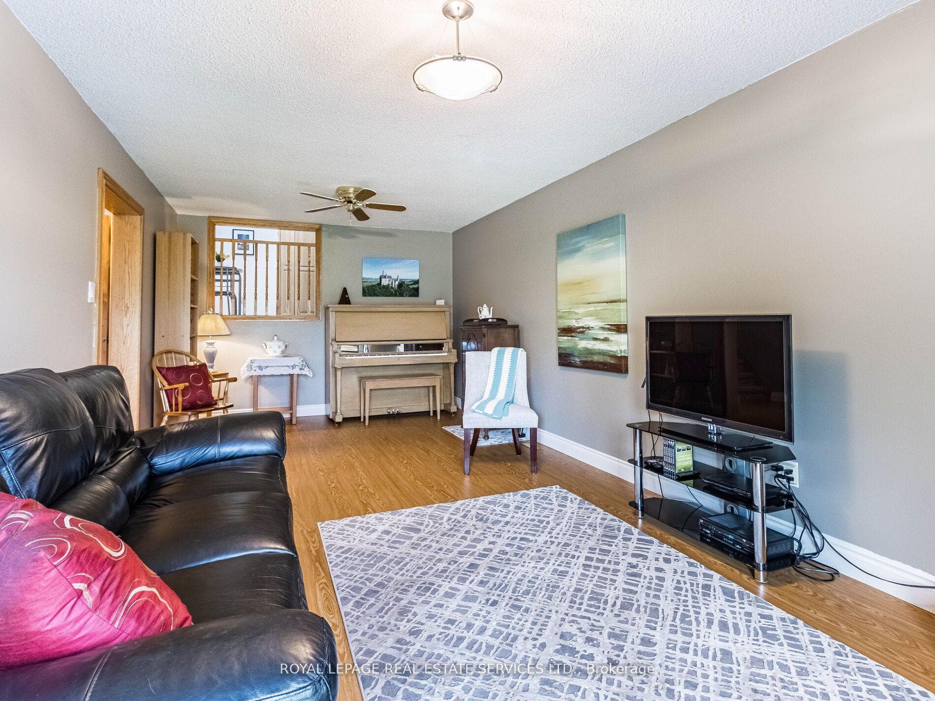 113 Fairglen Avenue photo 24