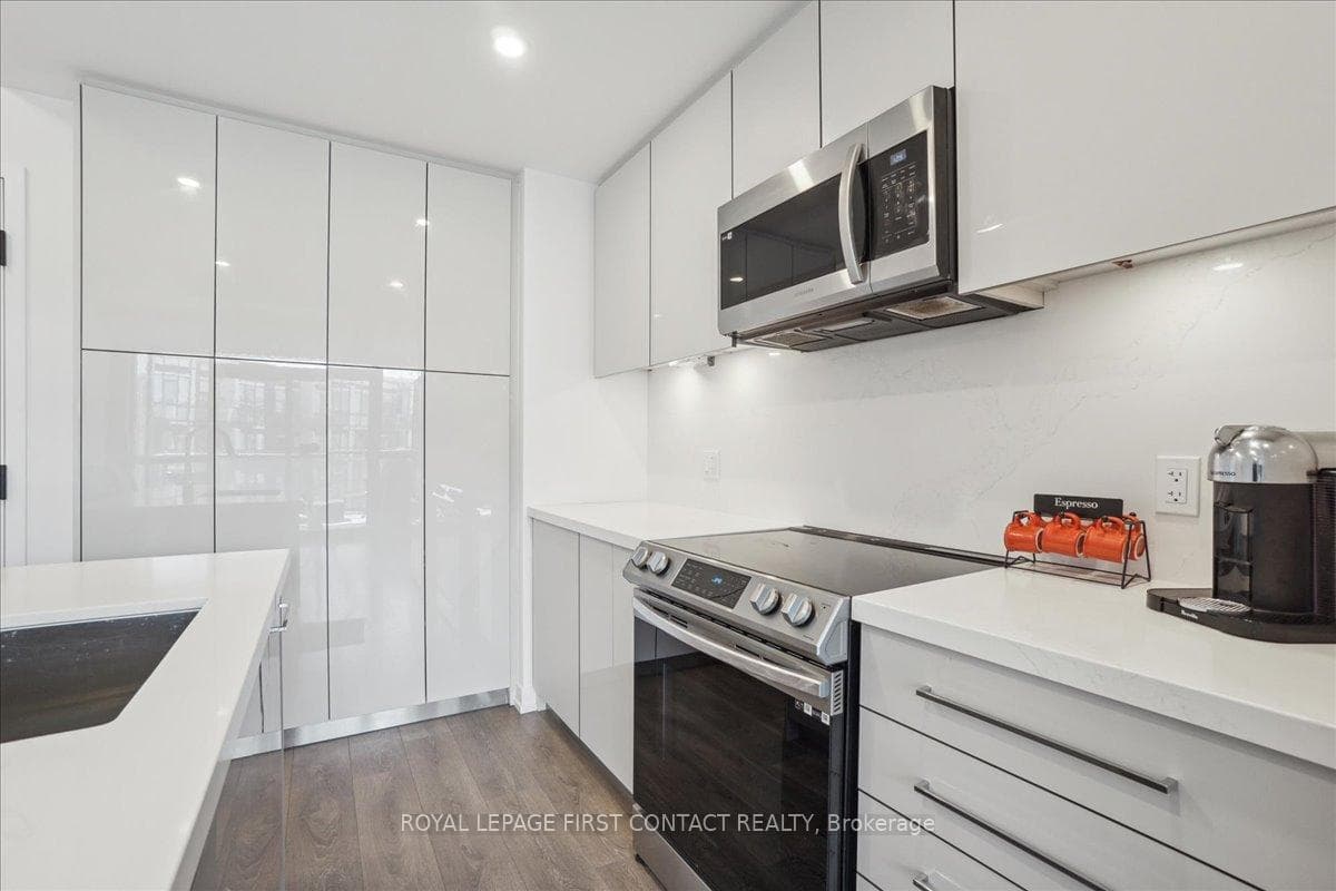 415 Sea Ray Avenue Unit 302 photo 10