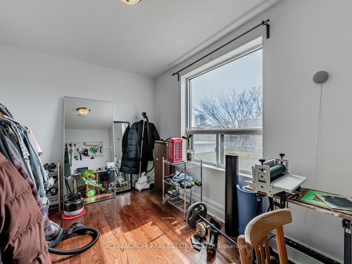 61 Cambridge Avenue Unit 2nd photo 16