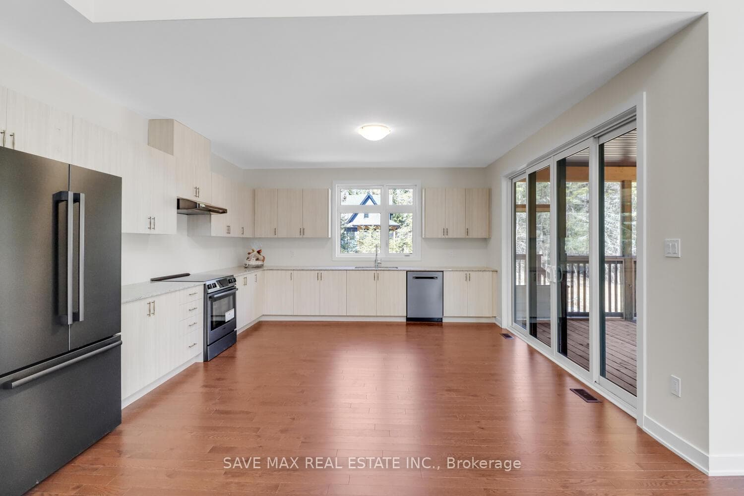 1045 Greensview Drive photo 27