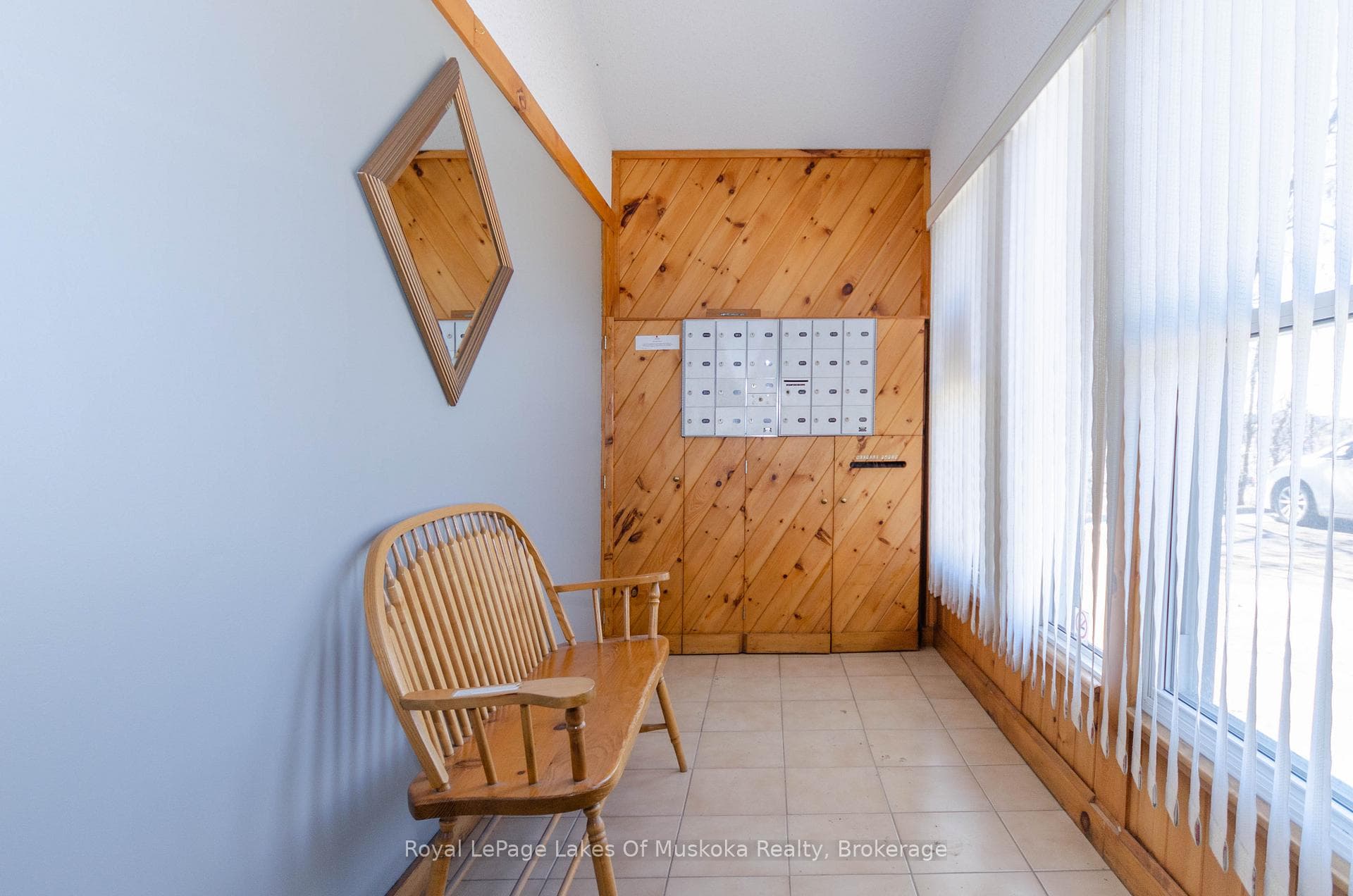 Foyer and Mail Boxes