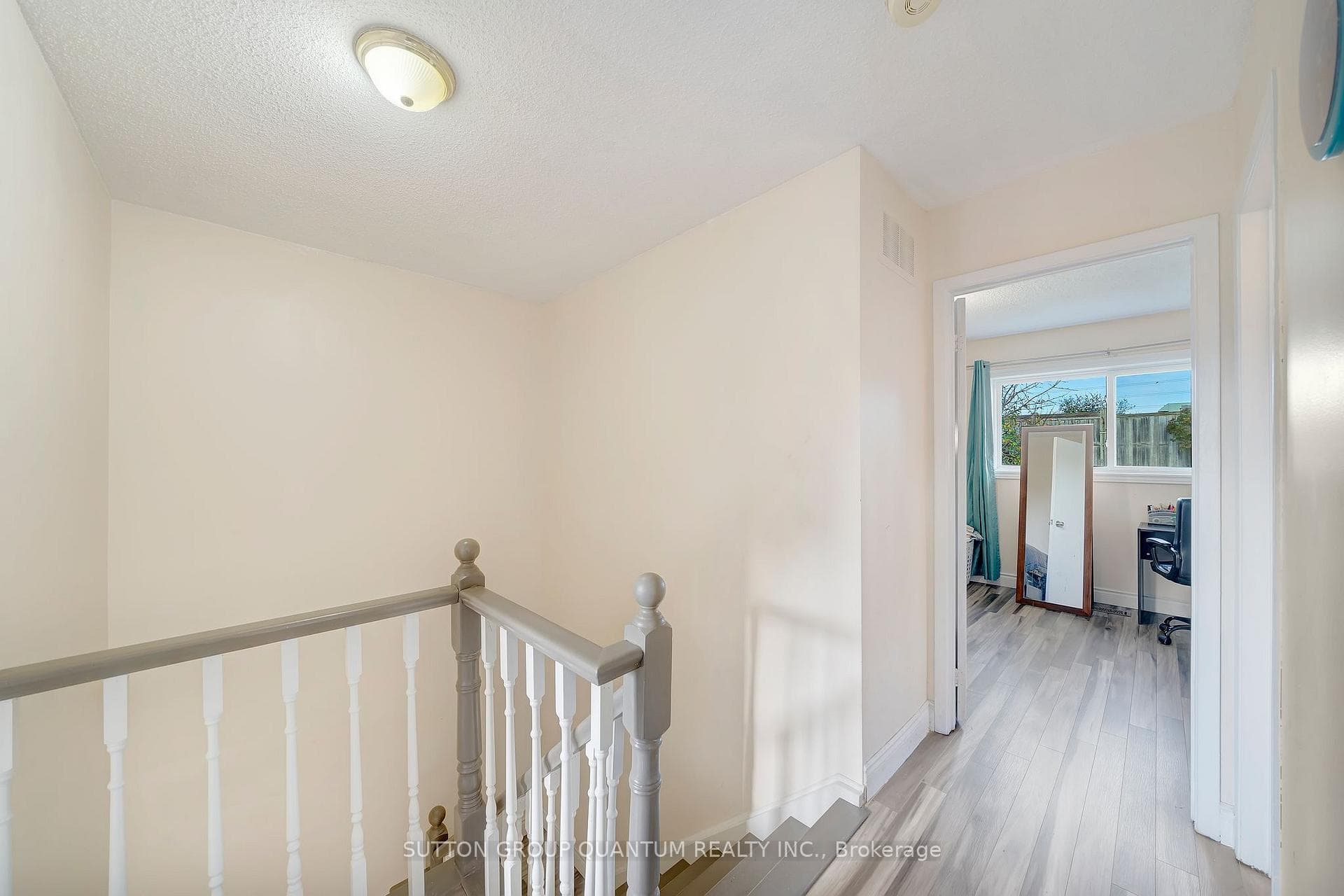 7421 Doverwood Drive photo 20