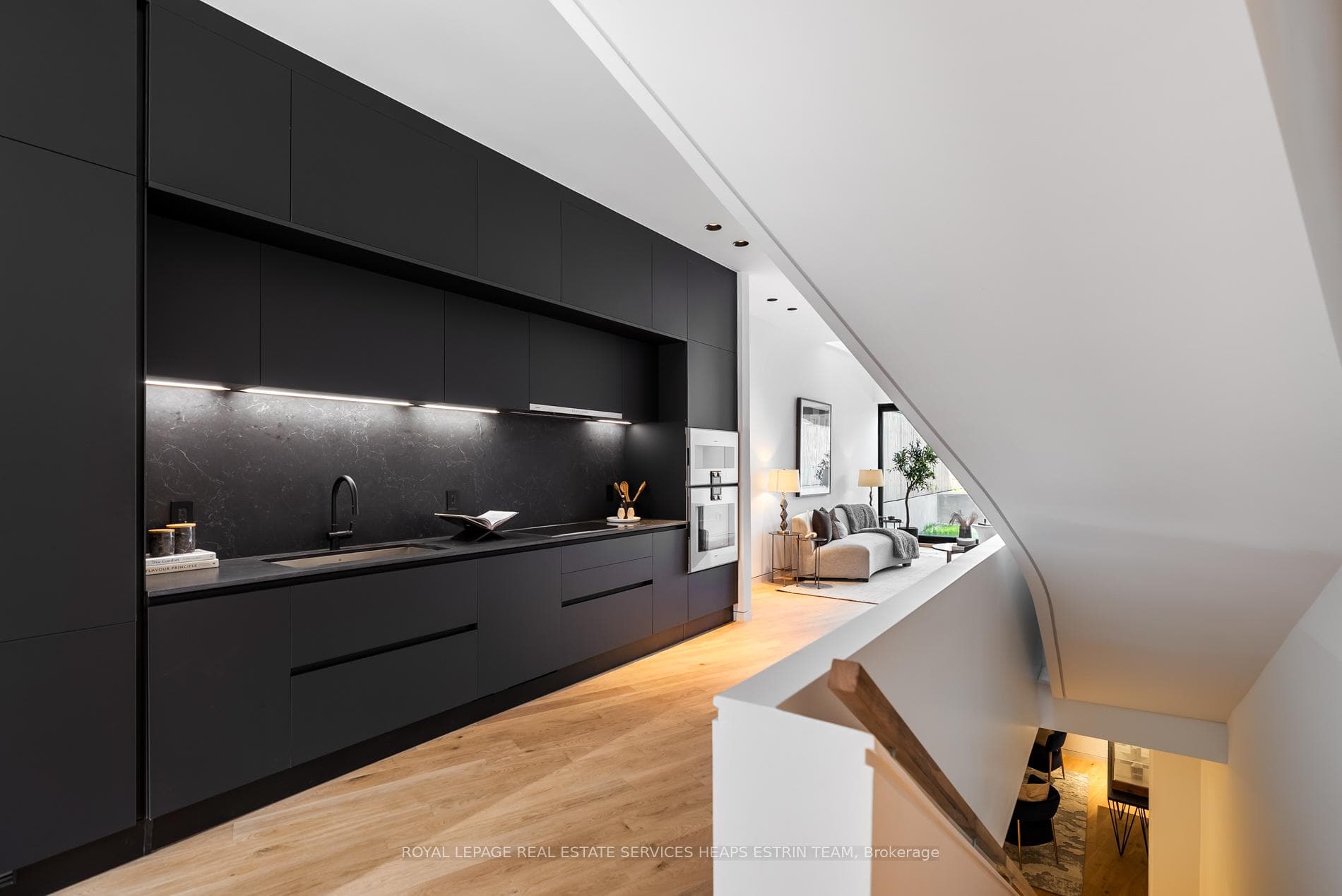 44 Foxley Street photo 8