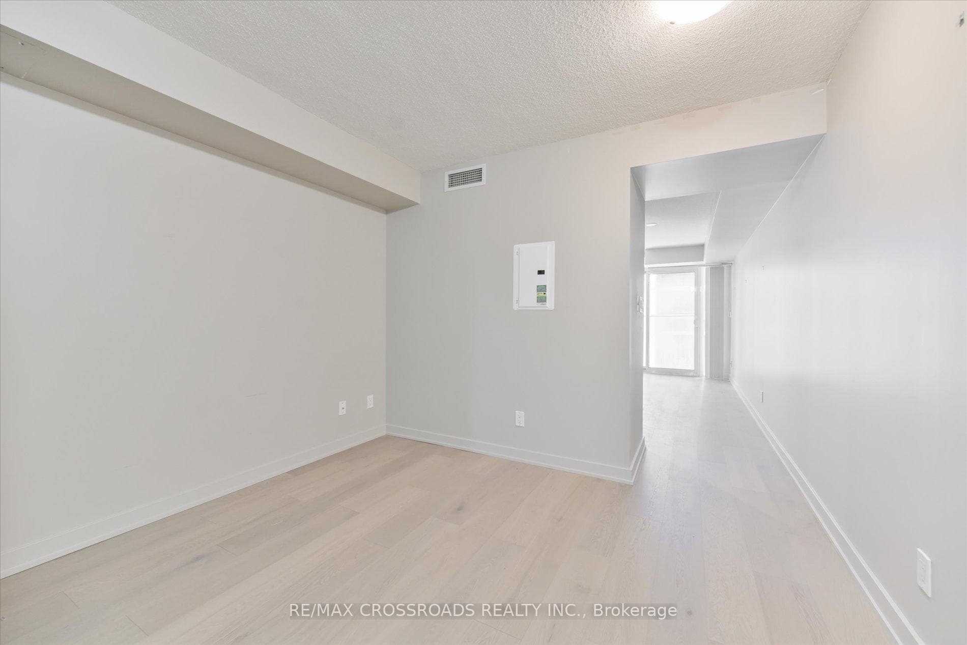 126 Simcoe Street Unit 506 photo 8