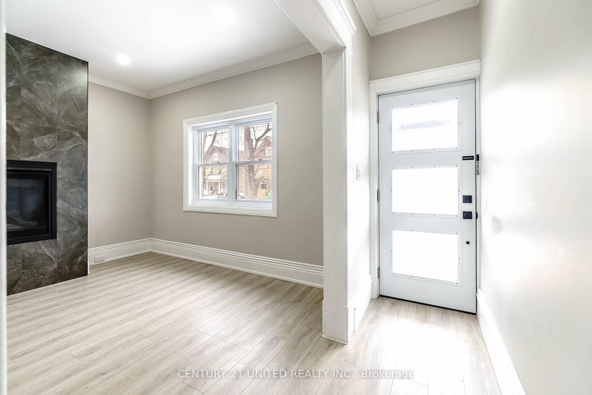 218 Park Street photo 7