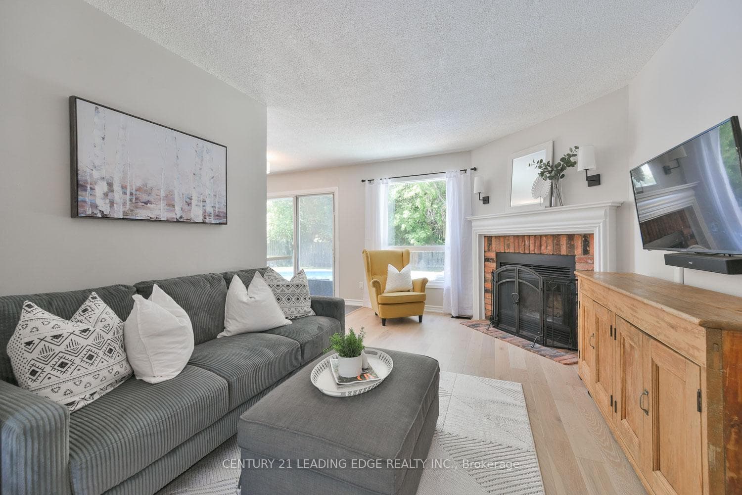 30 McGuire Crescent photo 14