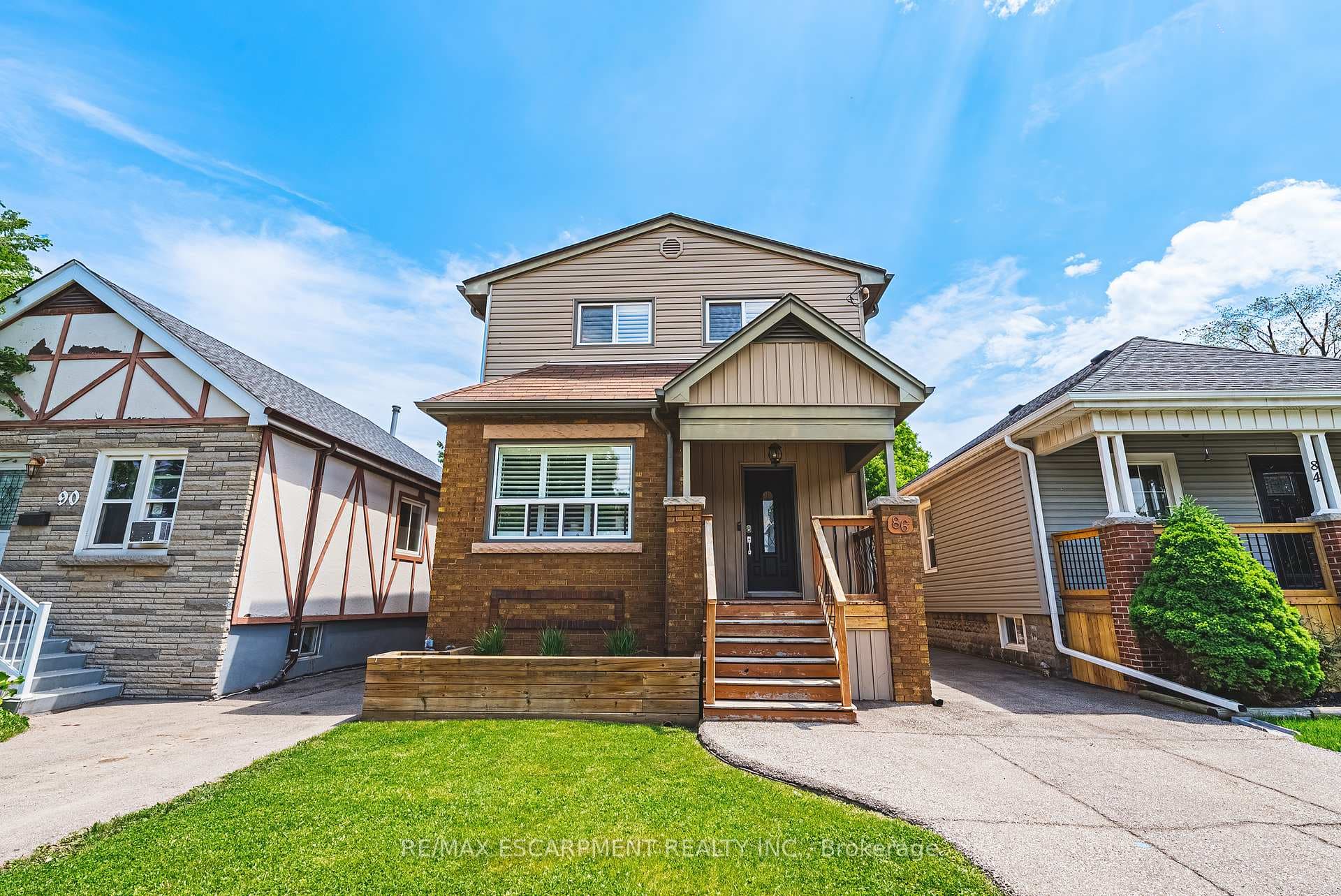 86 Barons Avenue photo 1
