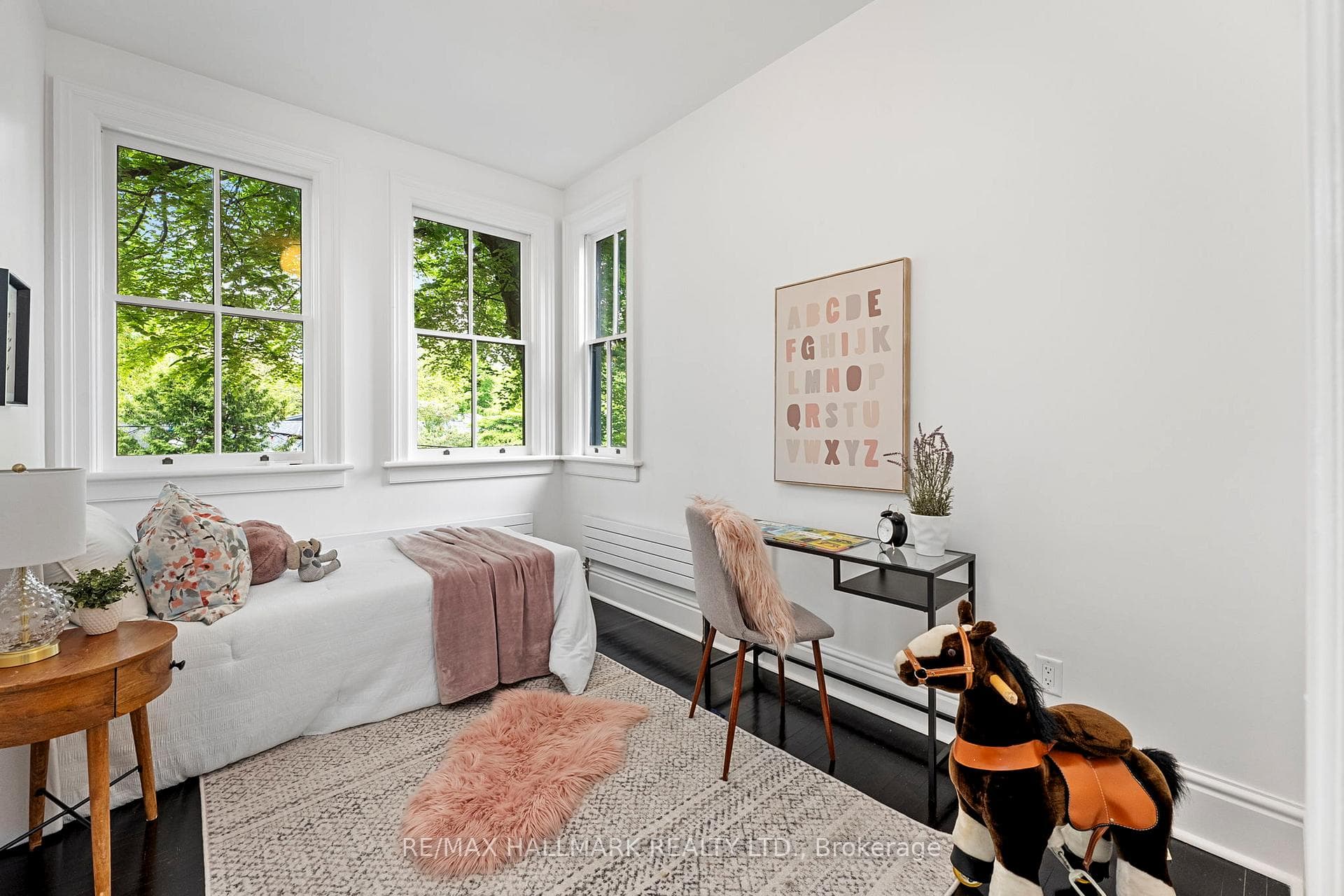 342 Wellesley Street photo 15