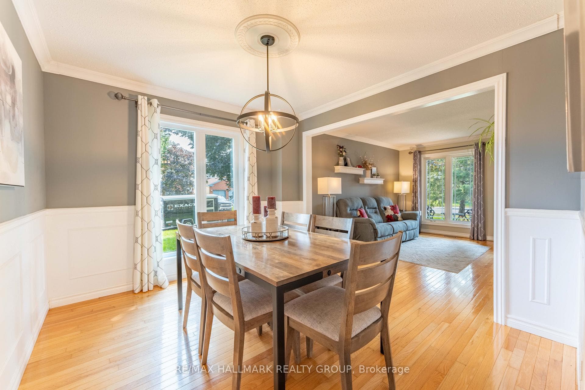 301 Tompkins Avenue photo 8