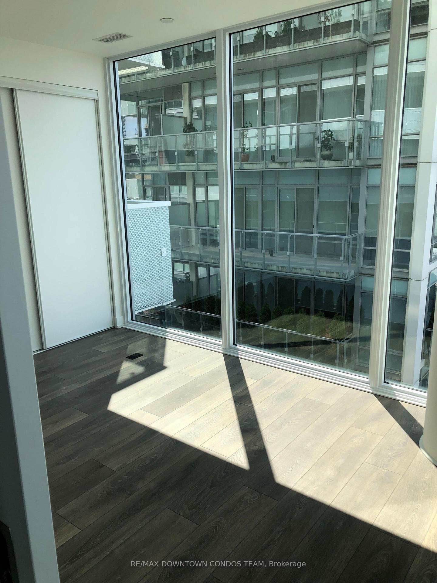 15 Queens Quay Unit 511 photo 17