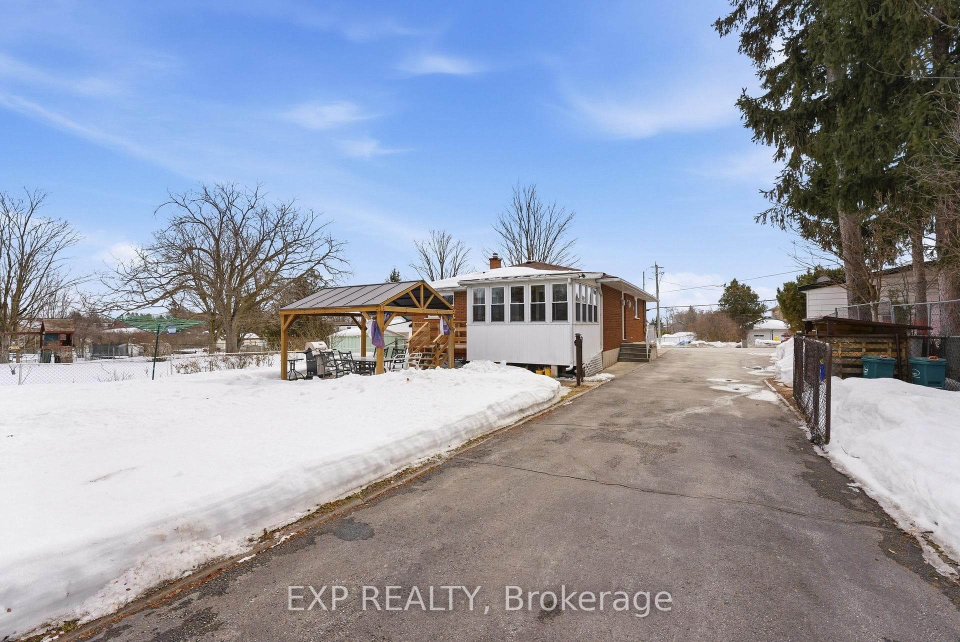 56 Graham Street photo 45