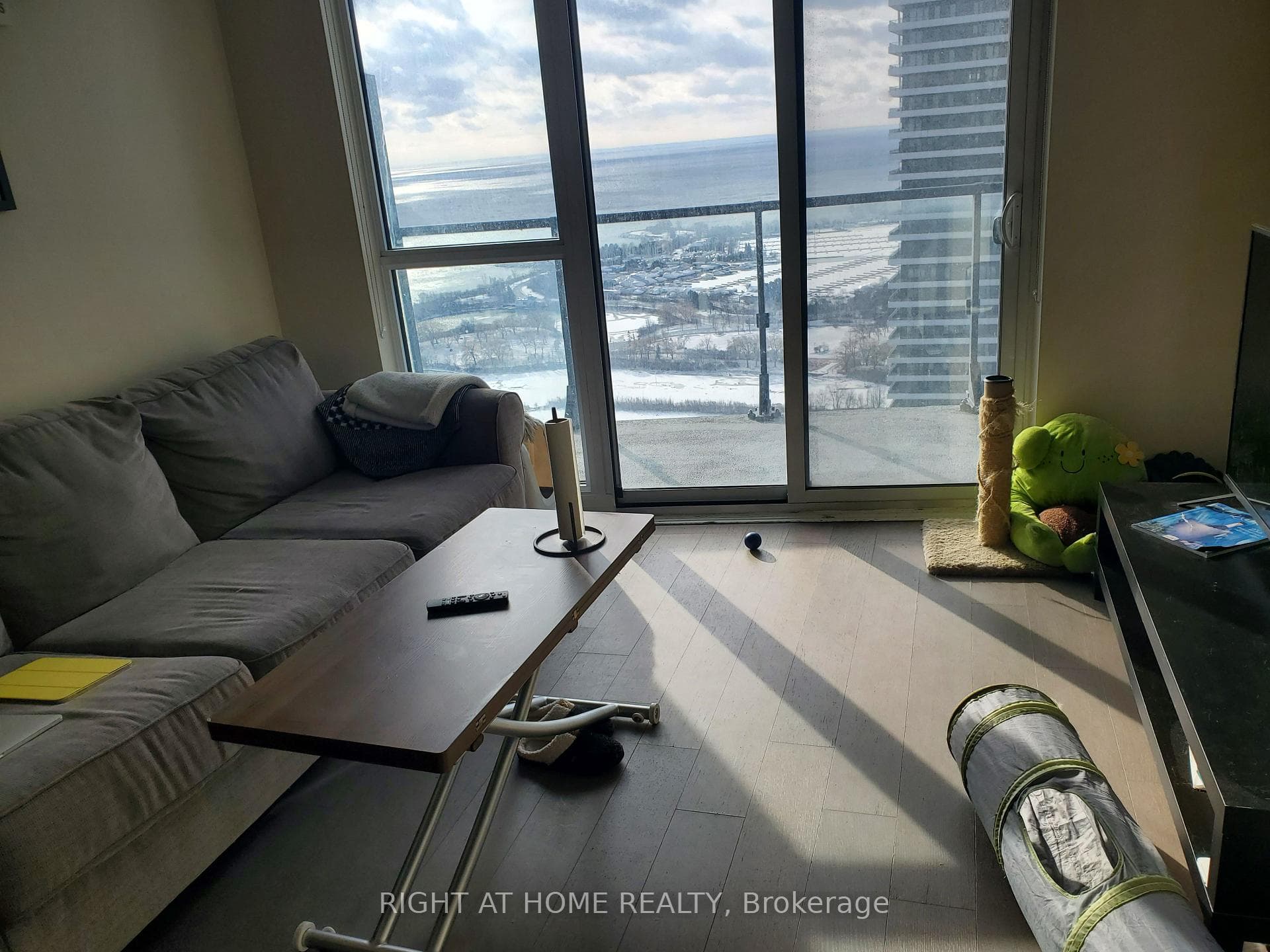 59 Annie Craig Drive Unit 3703 photo 3