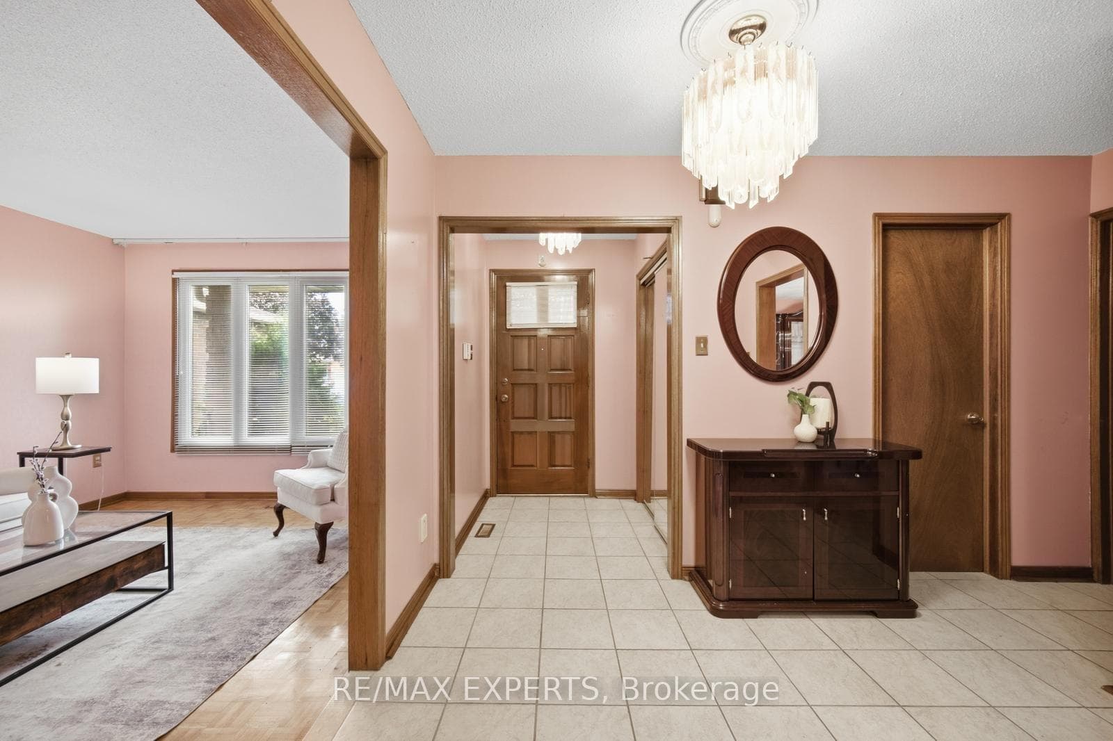221 Judith Avenue photo 3