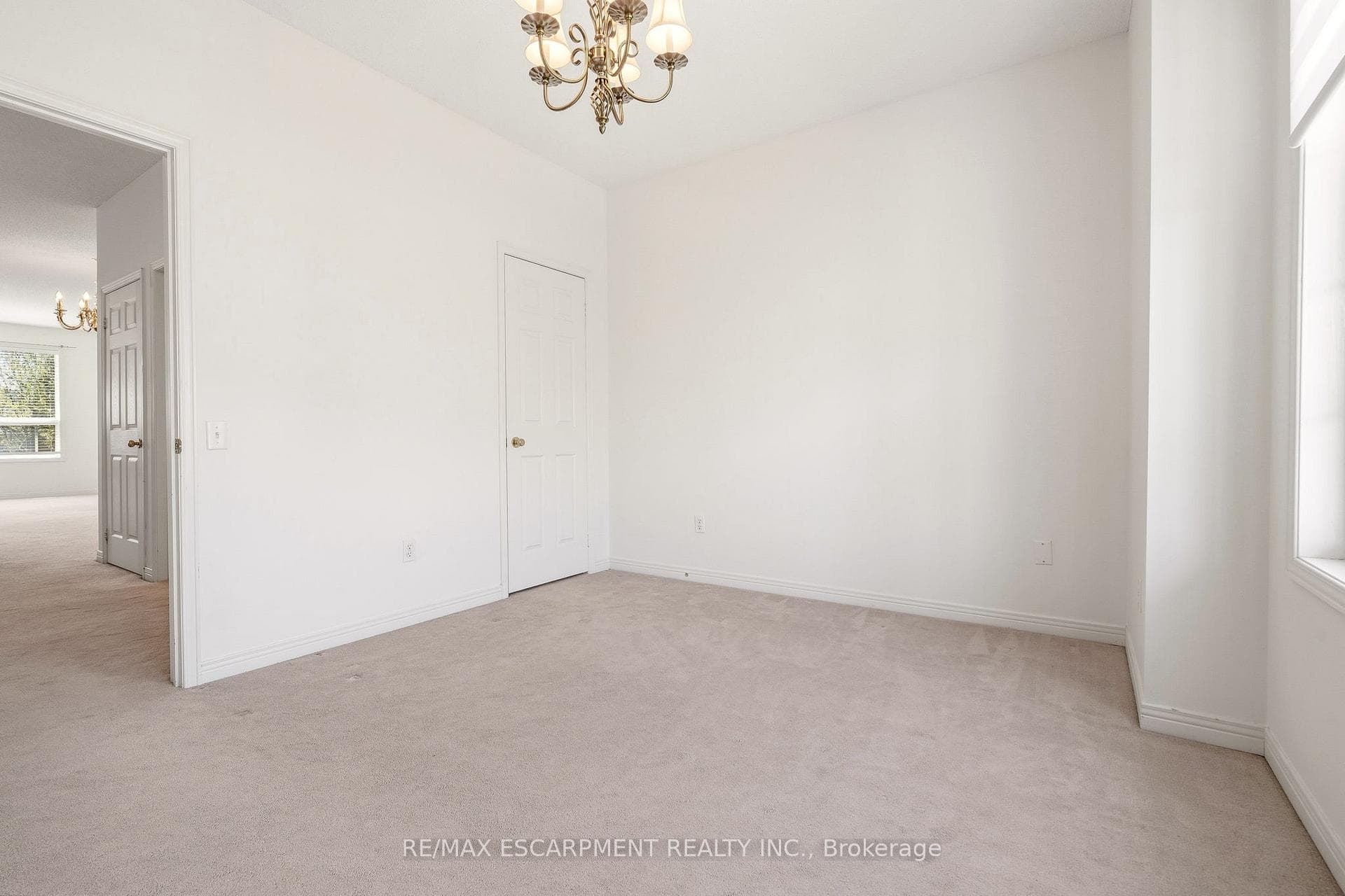 4400 MILLCROFT PARK Drive Unit 40 photo 30