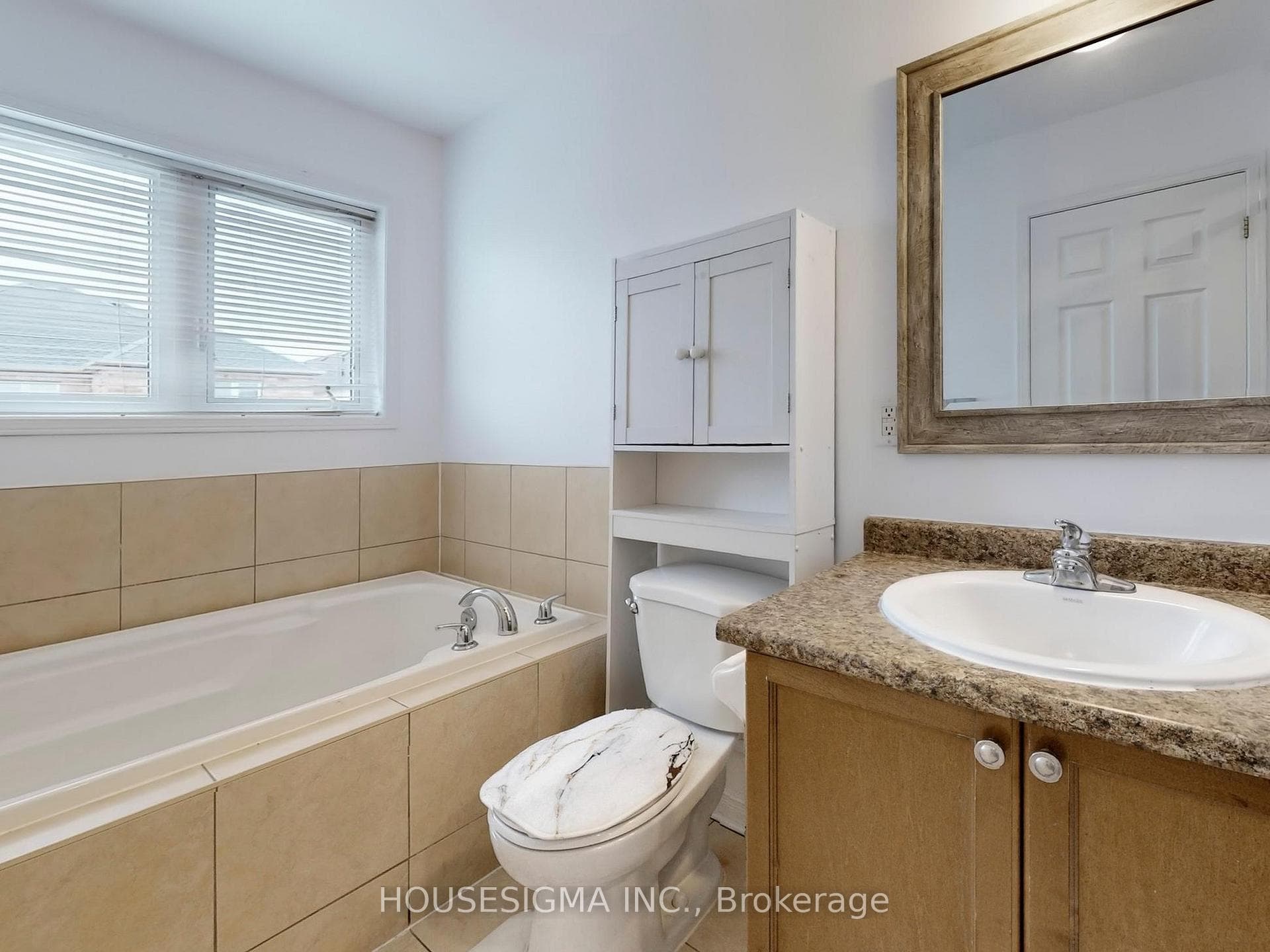 226 Canada Drive photo 16