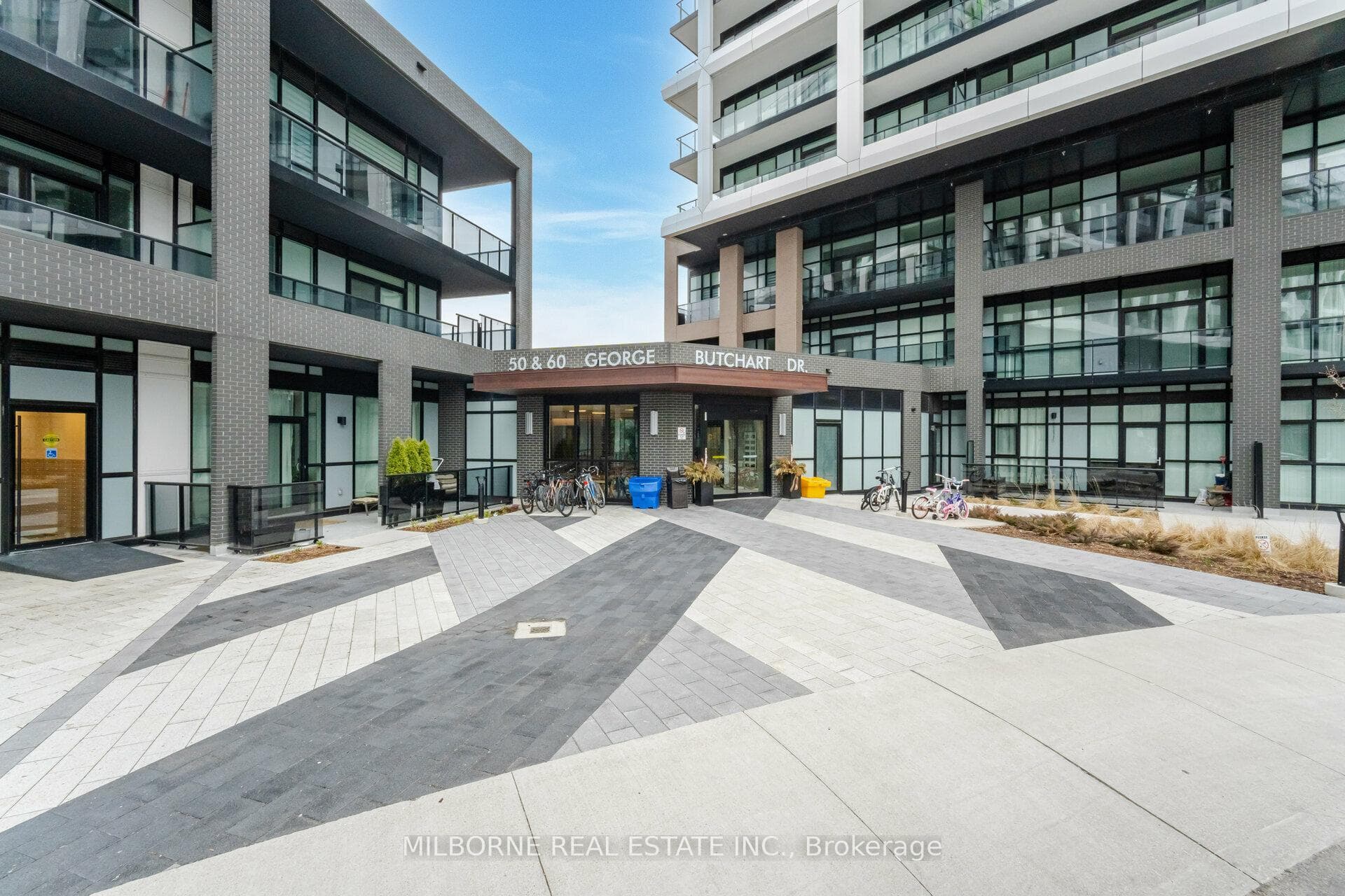 60 George Butchart Drive Unit 118 photo 2