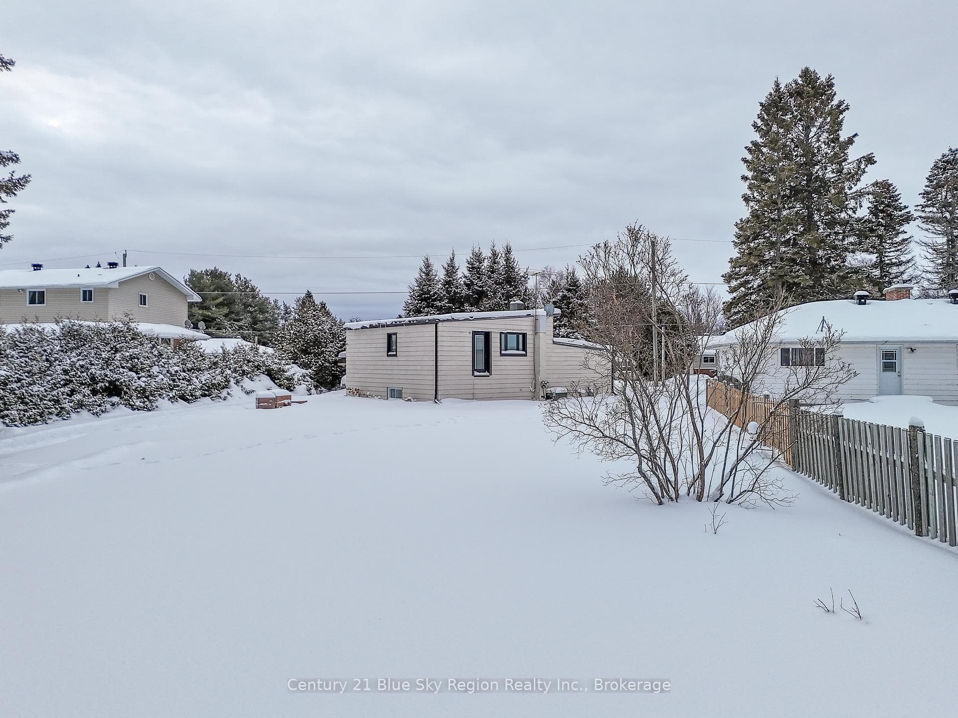32 Besserer Road photo 33