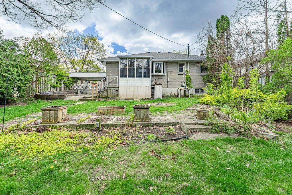 77 Queenston Crescent photo 30