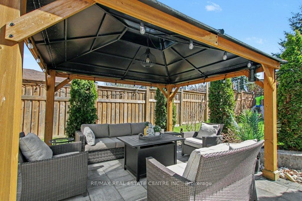 71 Esther Avenue photo 34