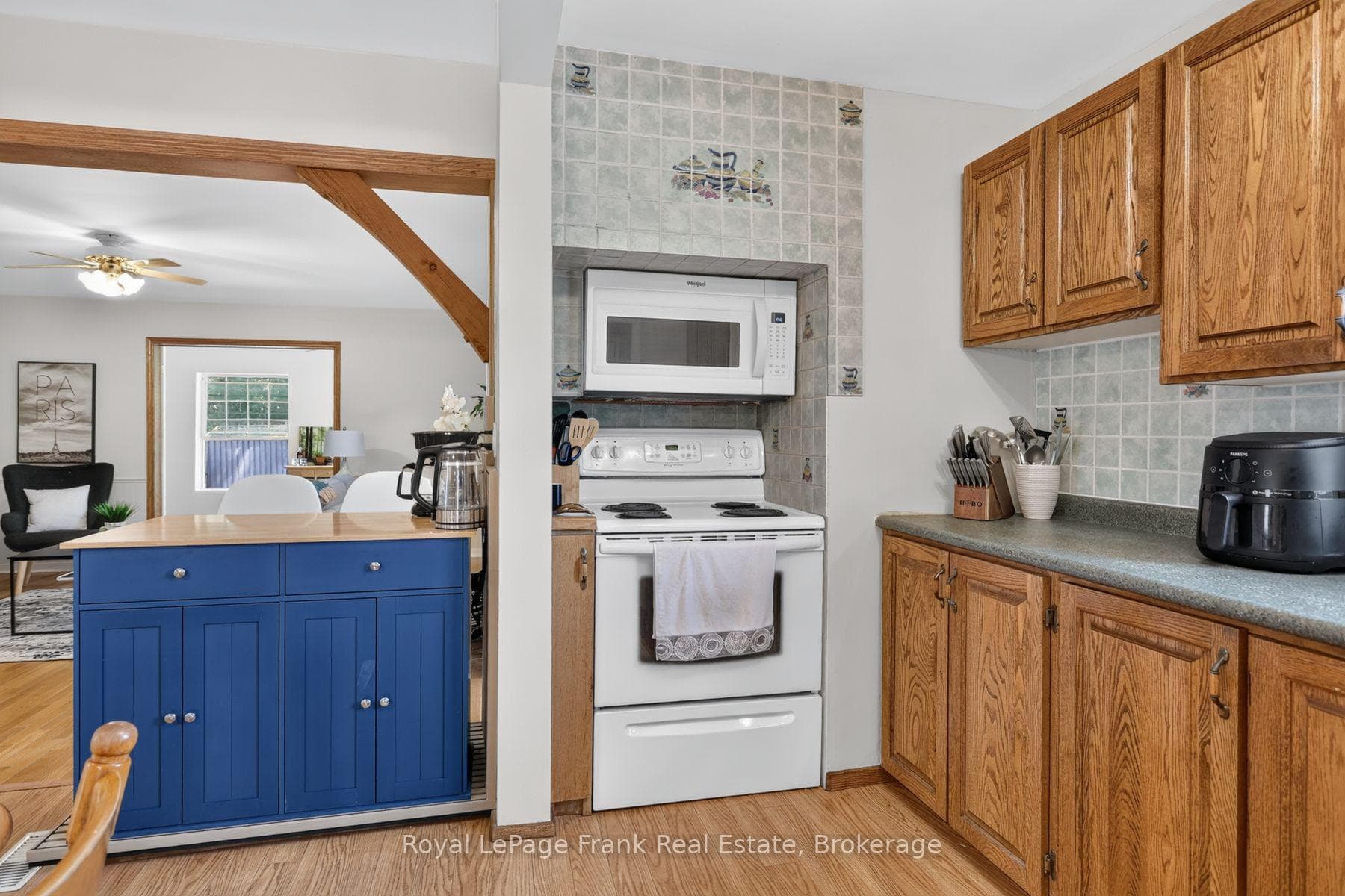728 Hurley Street photo 8
