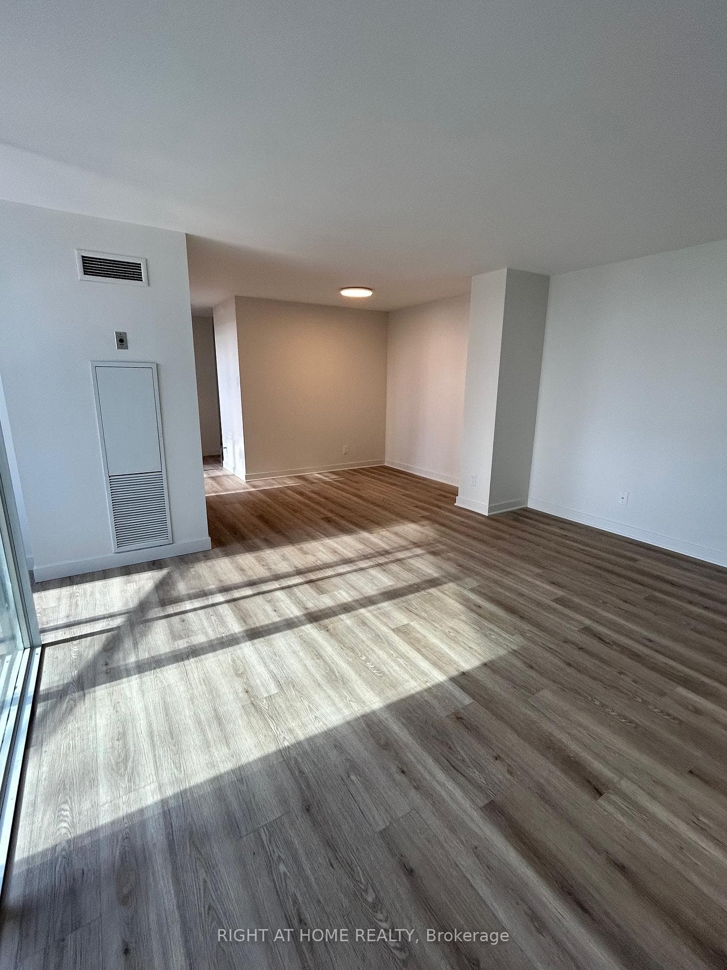 3700 KANEFF Crescent Unit 809 photo 2