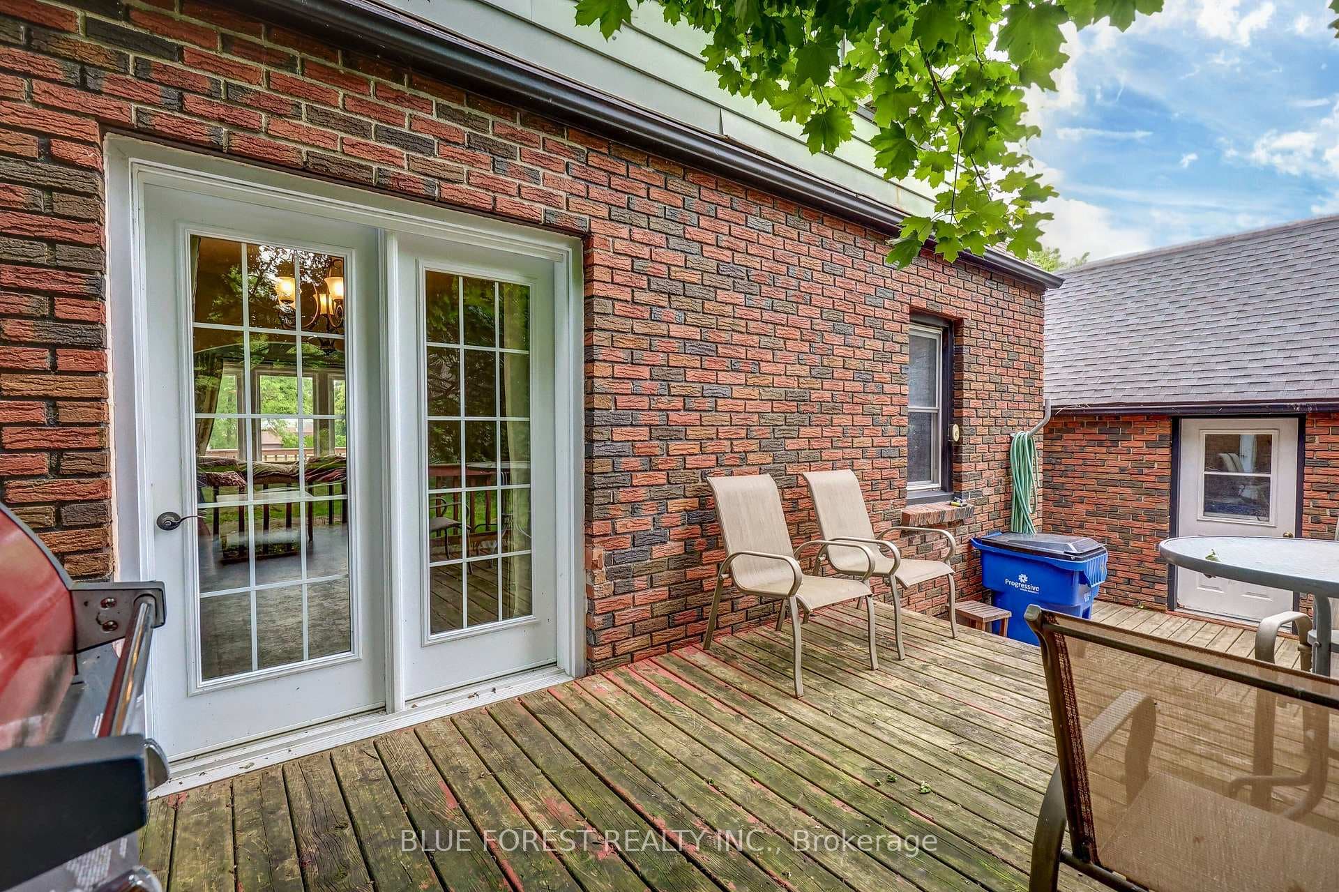 824 Wallace Street photo 31
