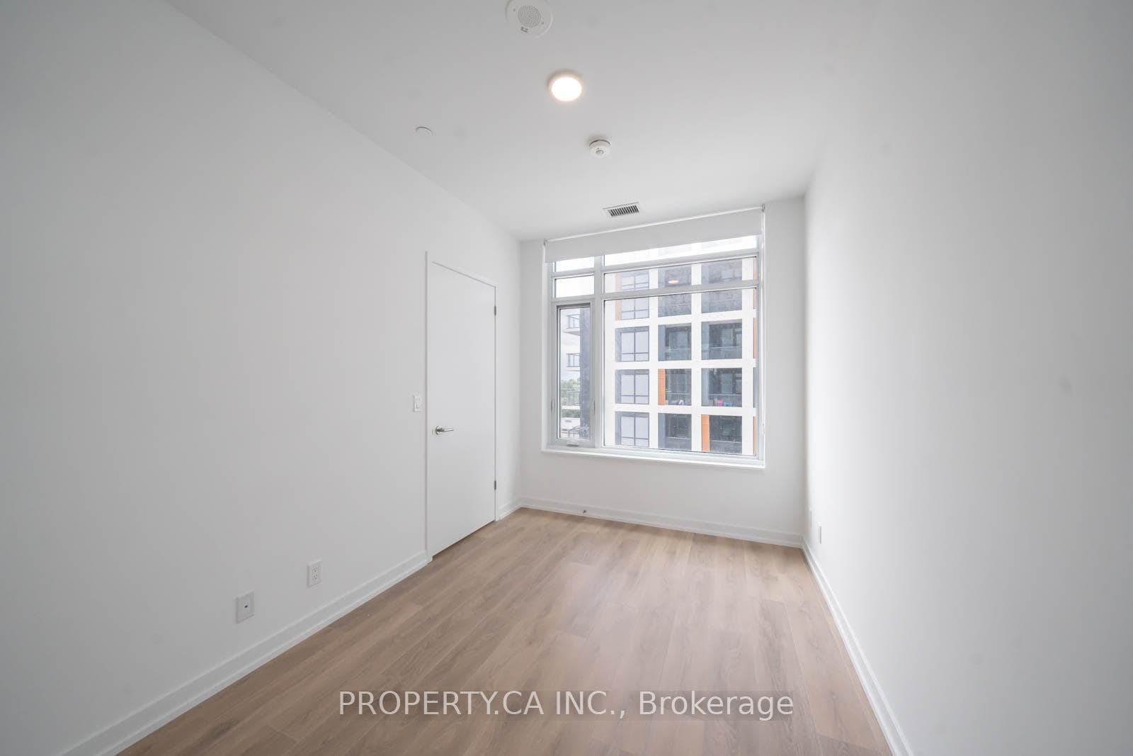 8 Beverley Glen Boulevard Unit 405 photo 9