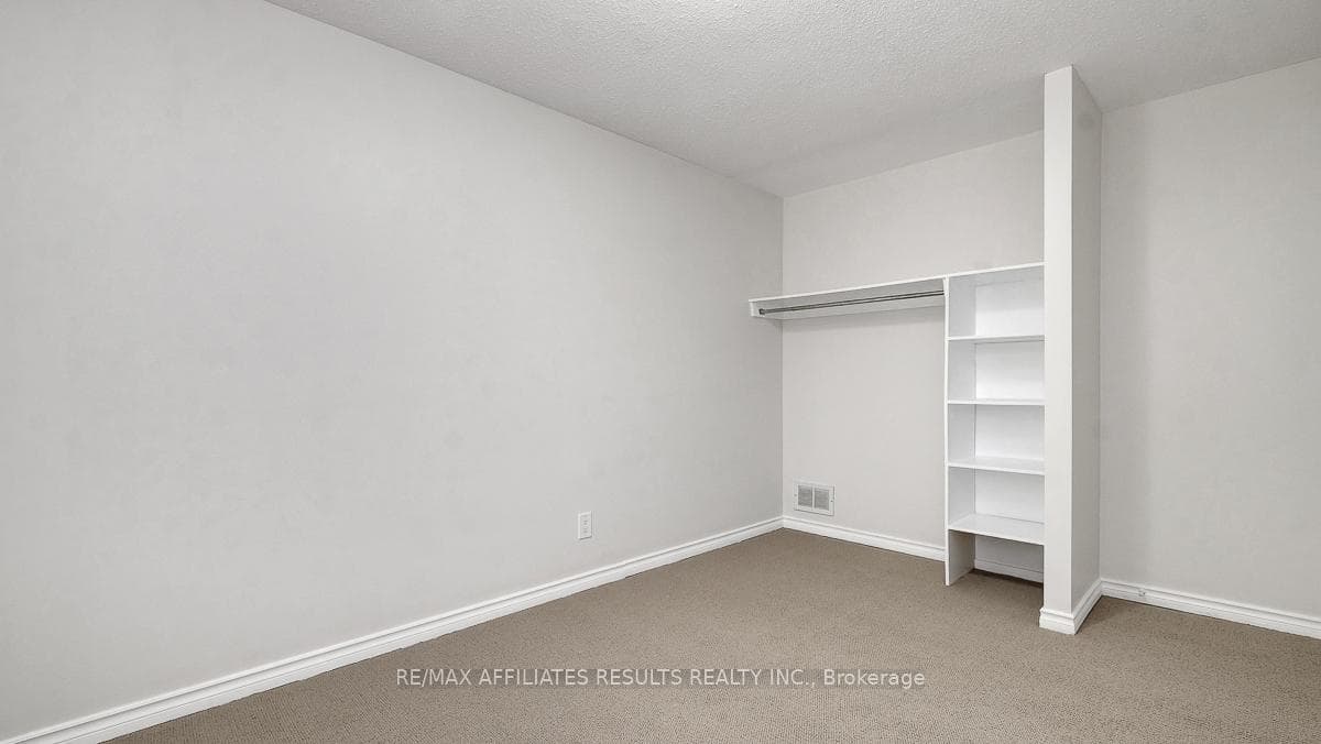 195 Sherway Drive photo 26