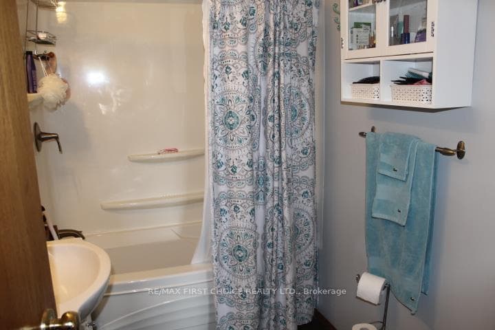 1507 Gore Street photo 11